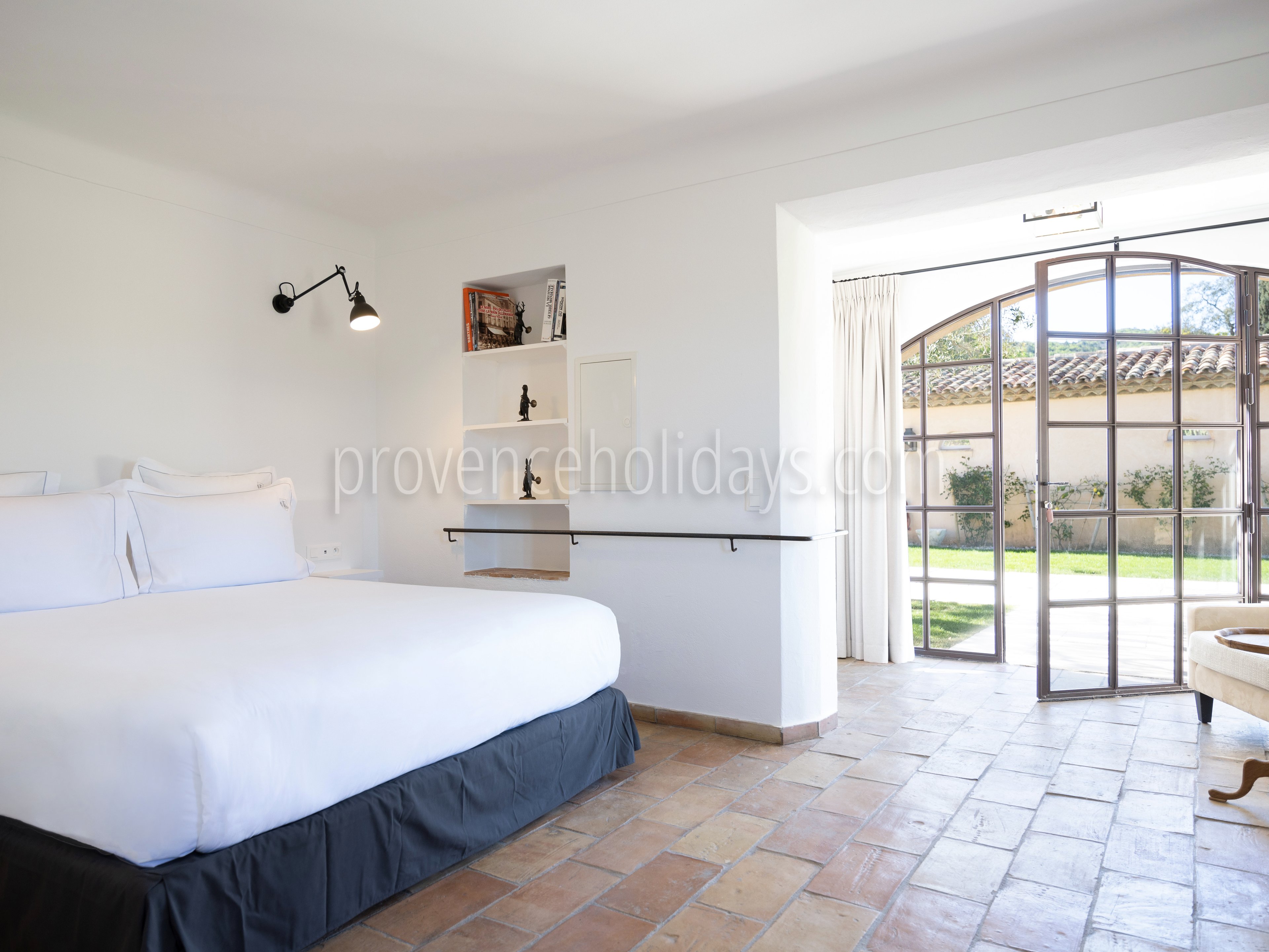 29 - Bastide Queen: Villa: Bedroom