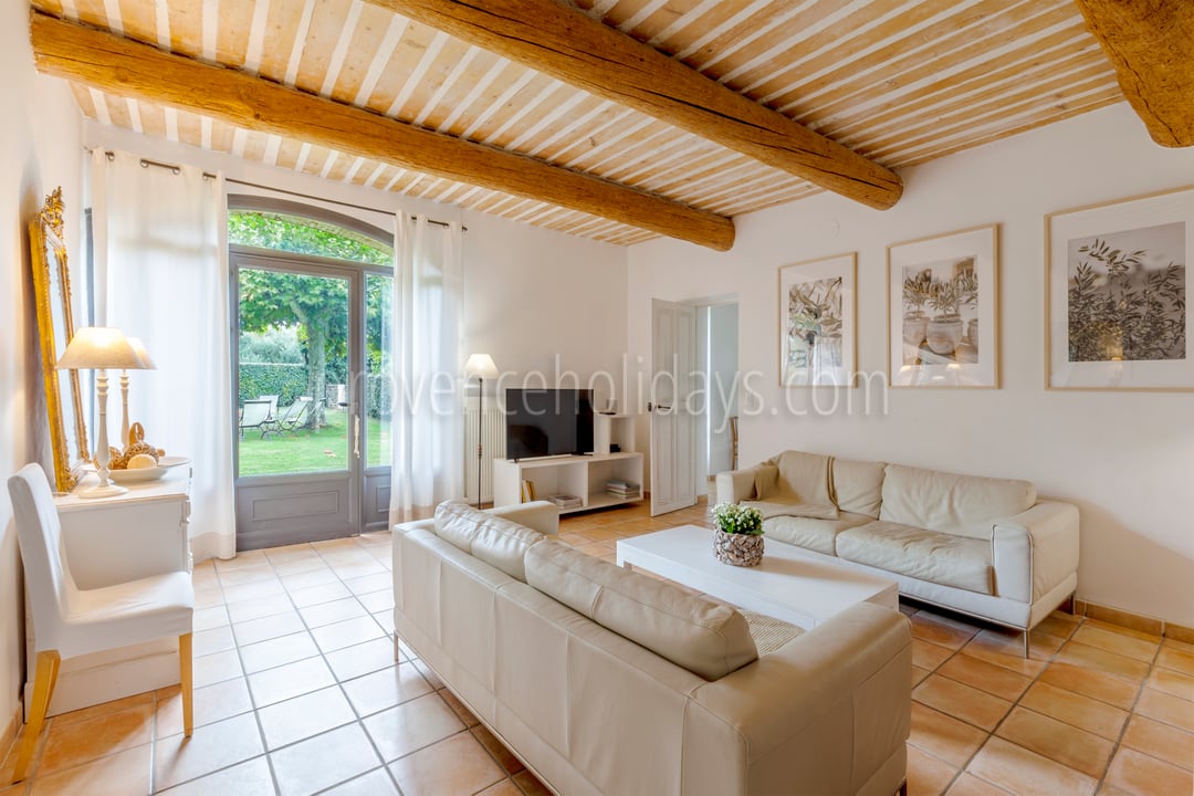 37 - Maison Robion: Villa: Interior