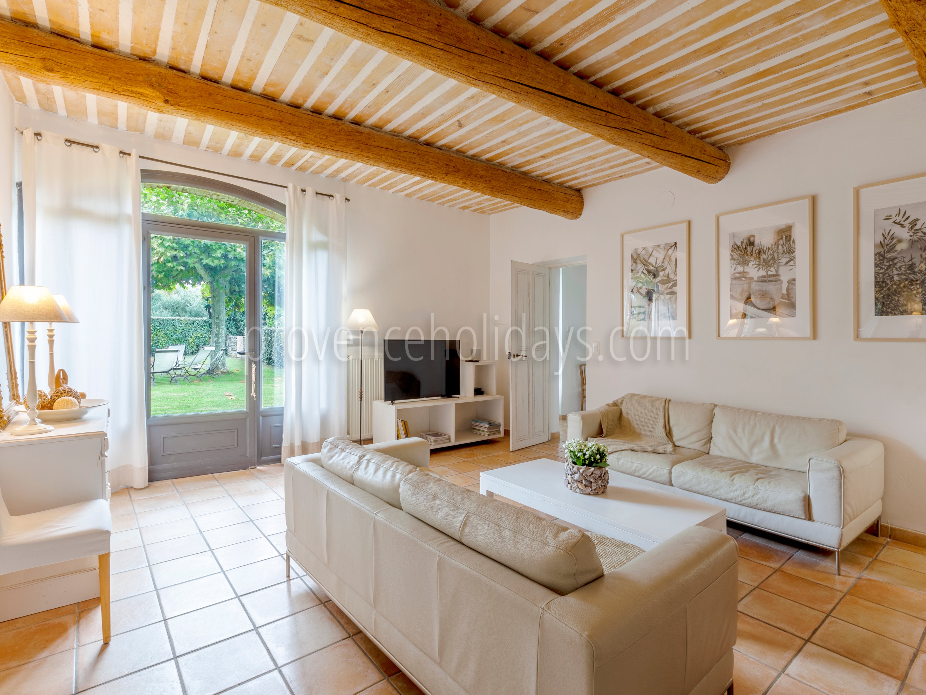 37 - Maison Robion: Villa: Interior