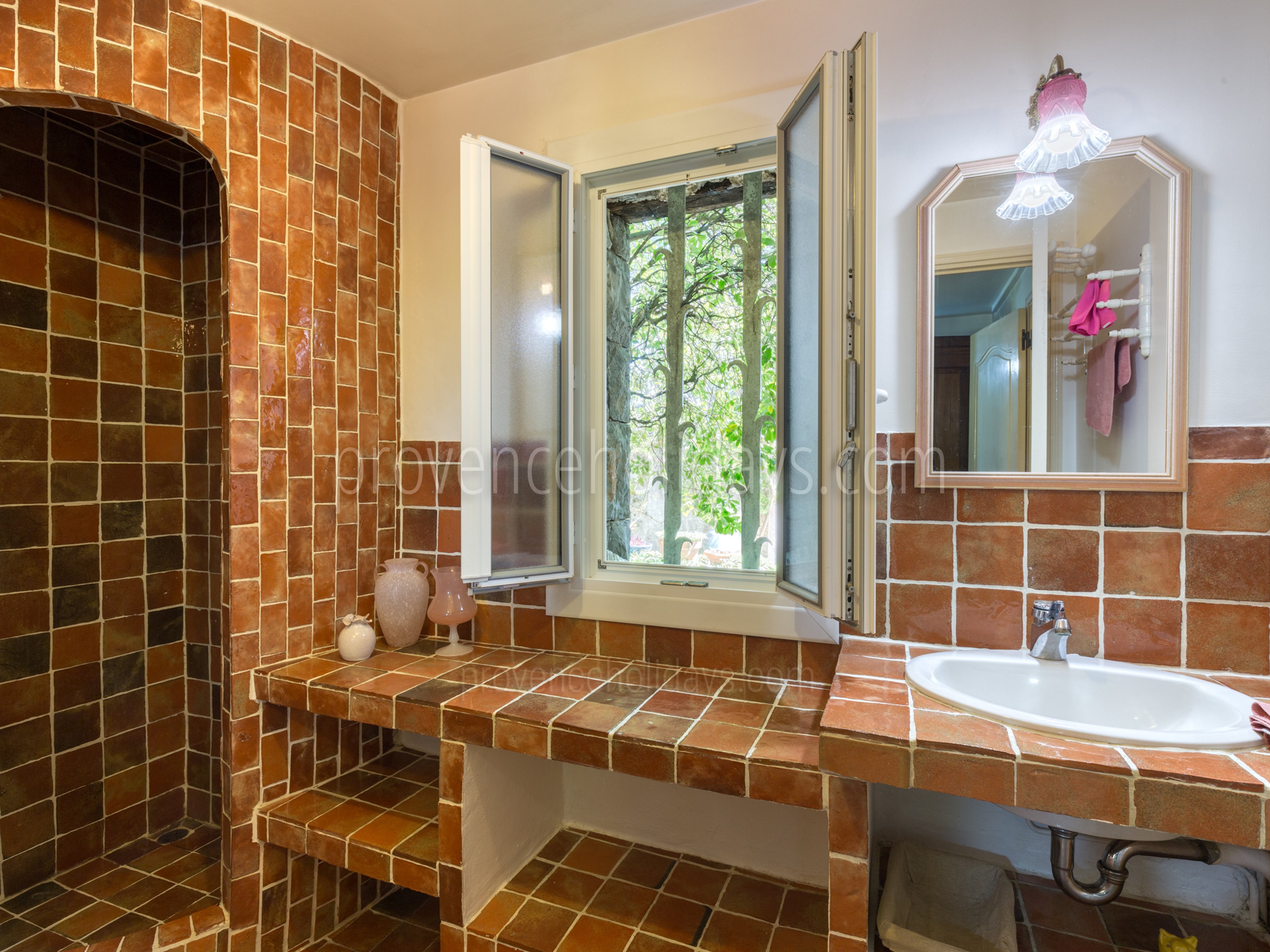 17 - Mas Pietra: Villa: Bathroom