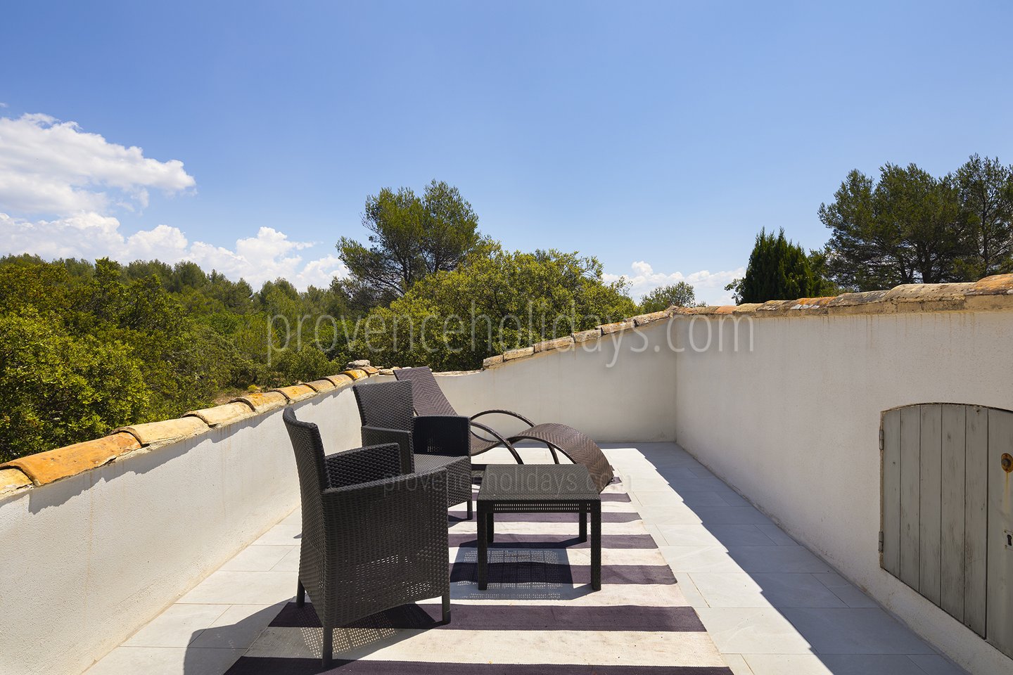 18 - Mas de Gordes: Villa: Exterior