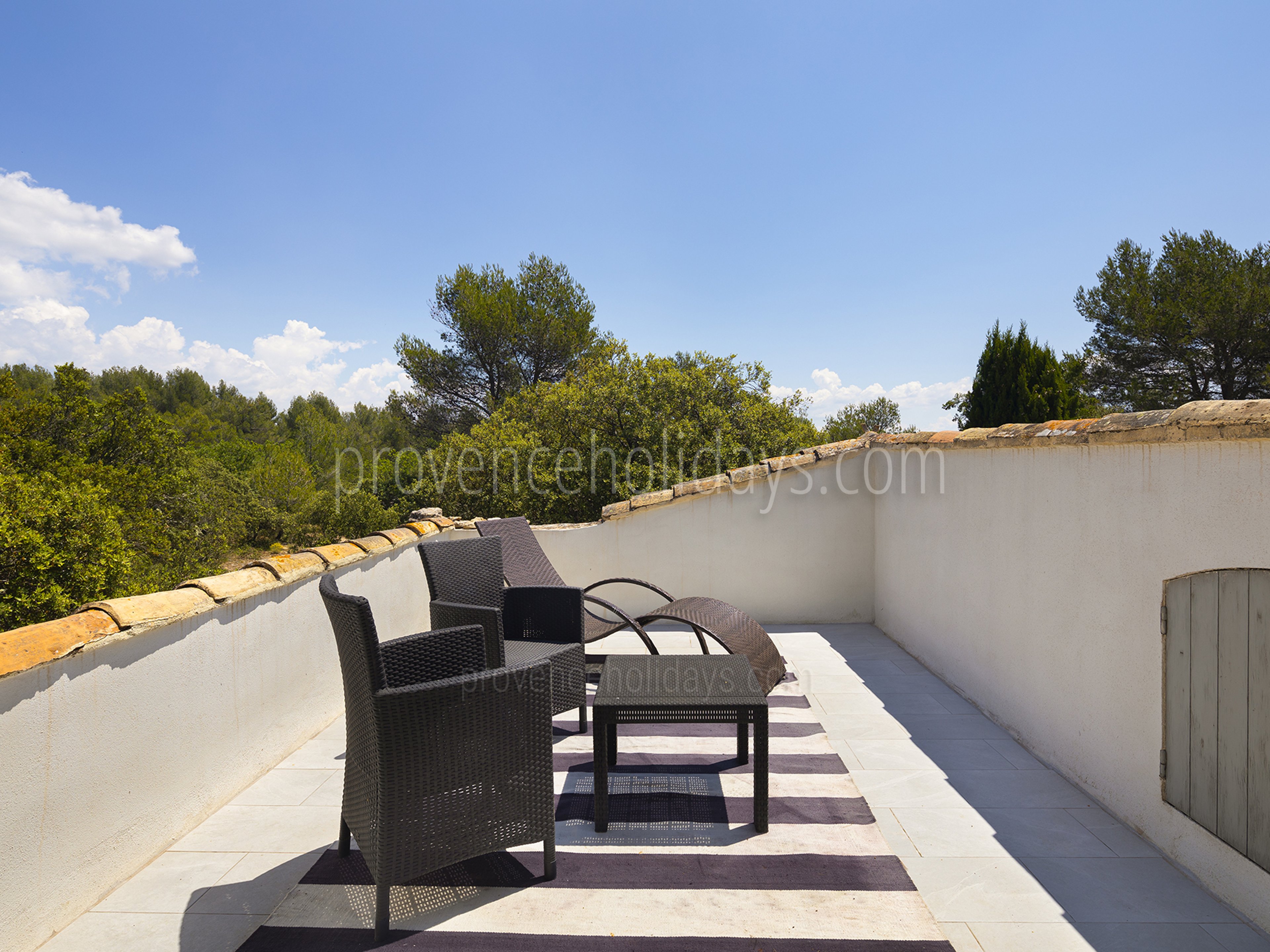 18 - Mas de Gordes: Villa: Exterior