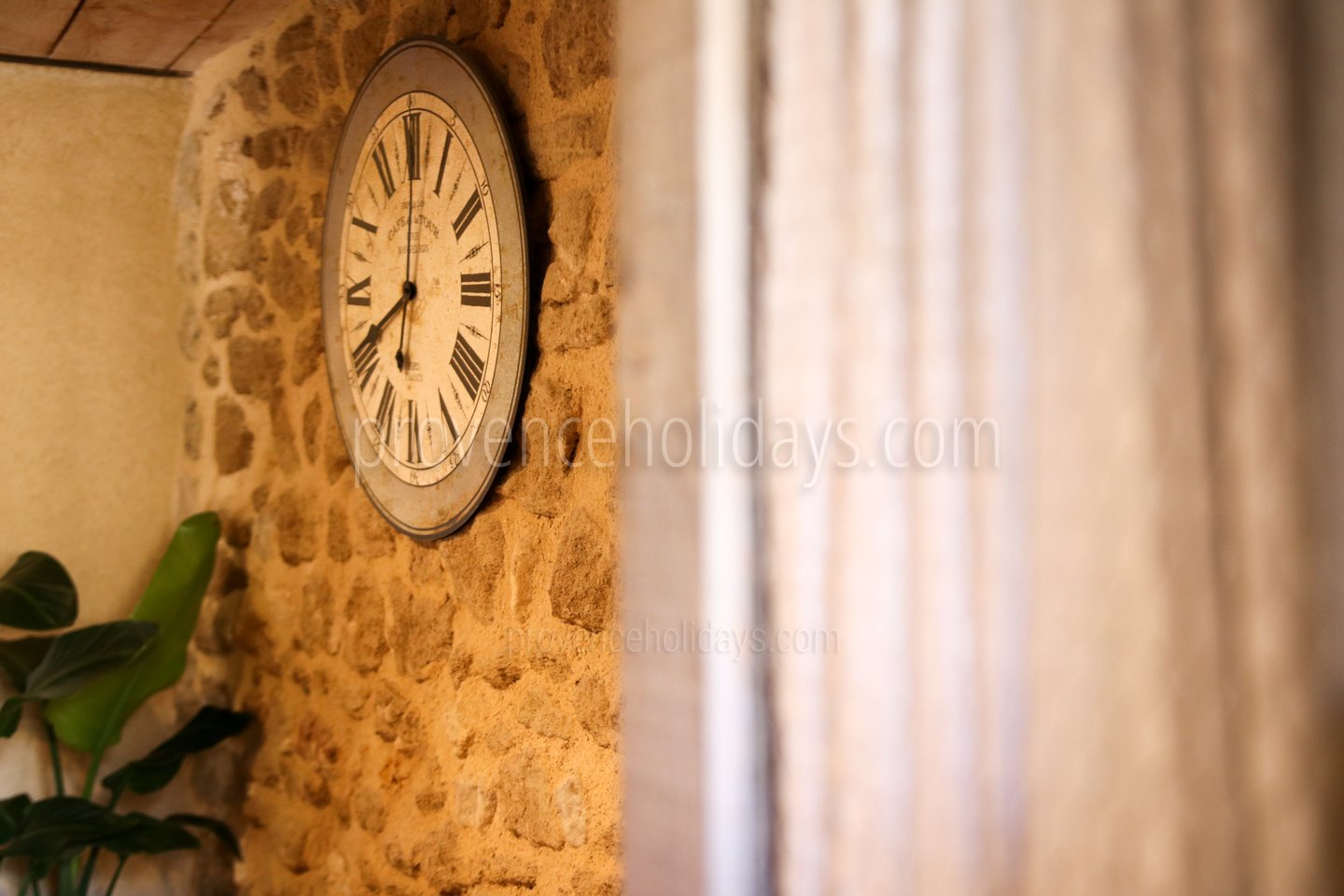 20 - Mas de Beaumes: Villa: Interior