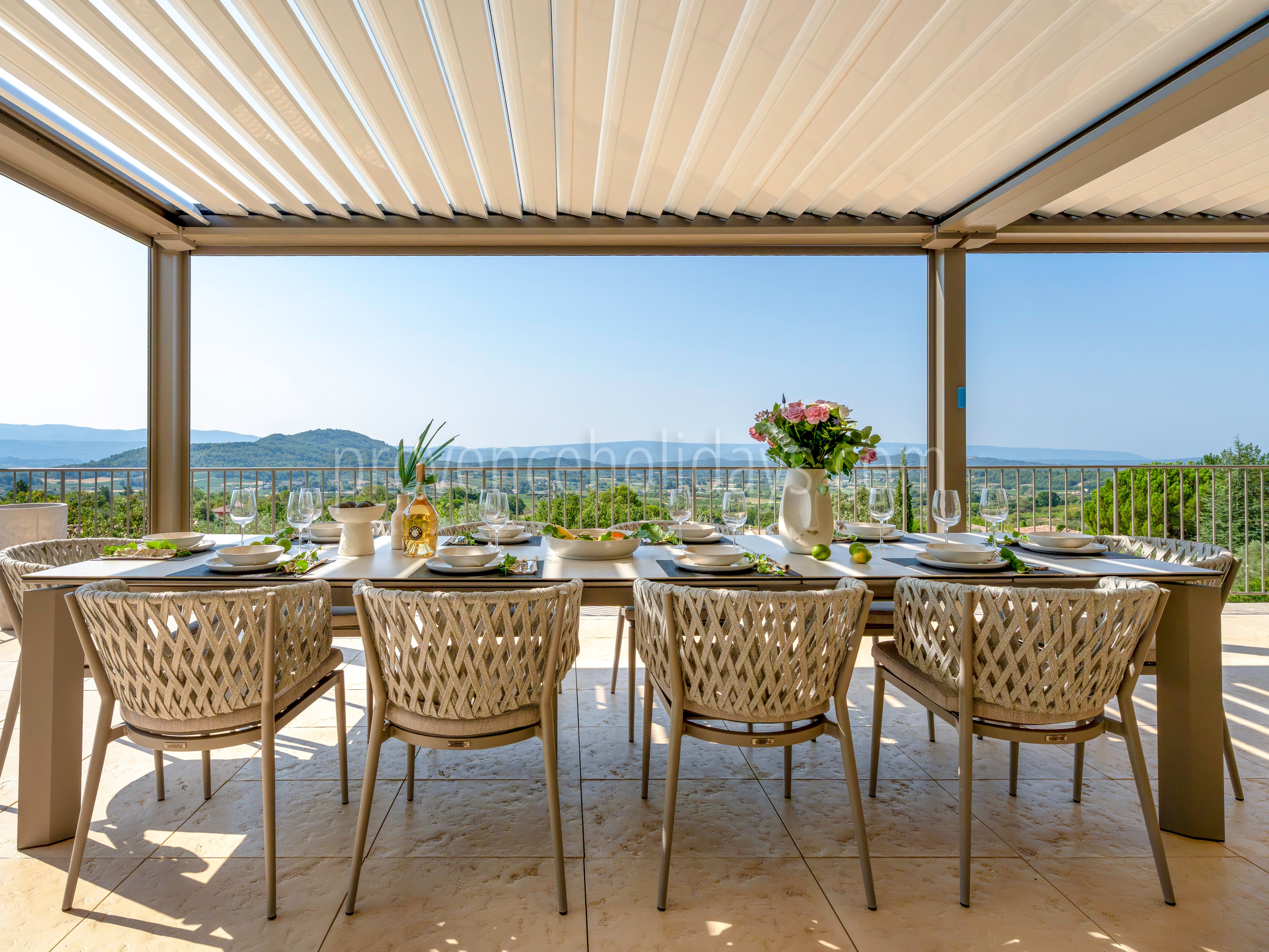 8 - Villa Clair de Luberon: Villa: Exterior