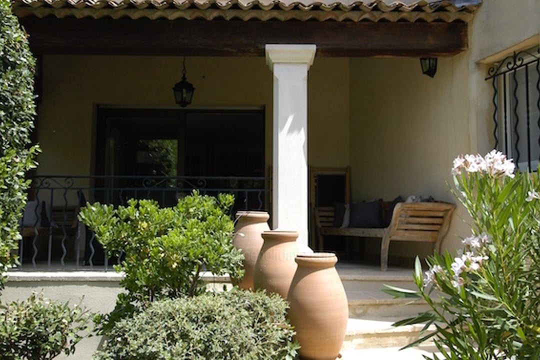 19 - Villa des Pins: Villa: Exterior