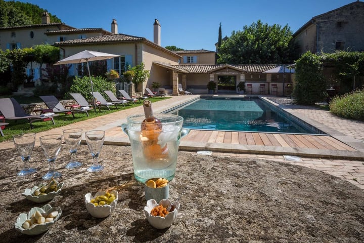 19 - Domaine d\'Uzès: Villa: Pool