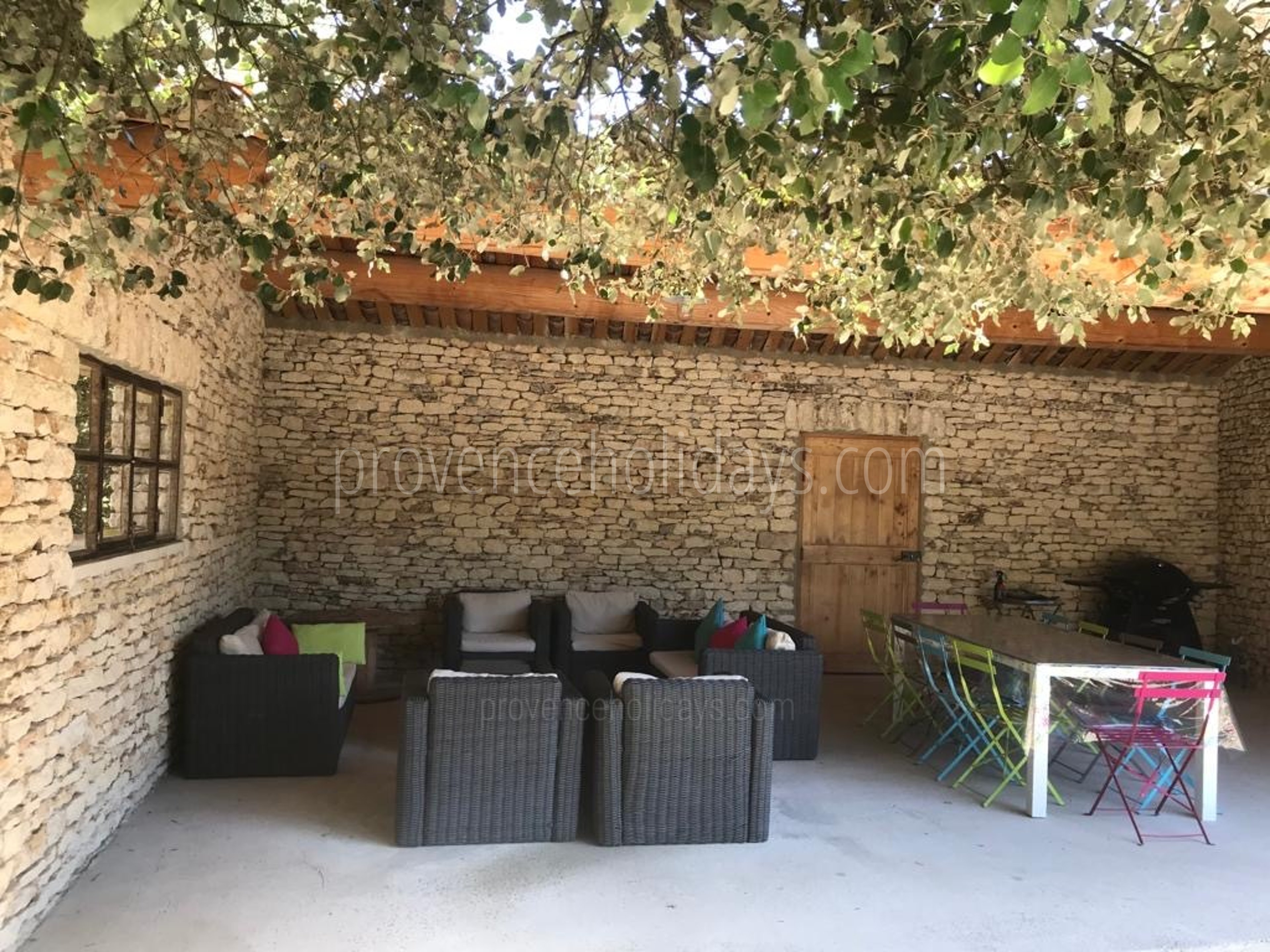 9 - Le Mas de la Pinède: Villa: Exterior