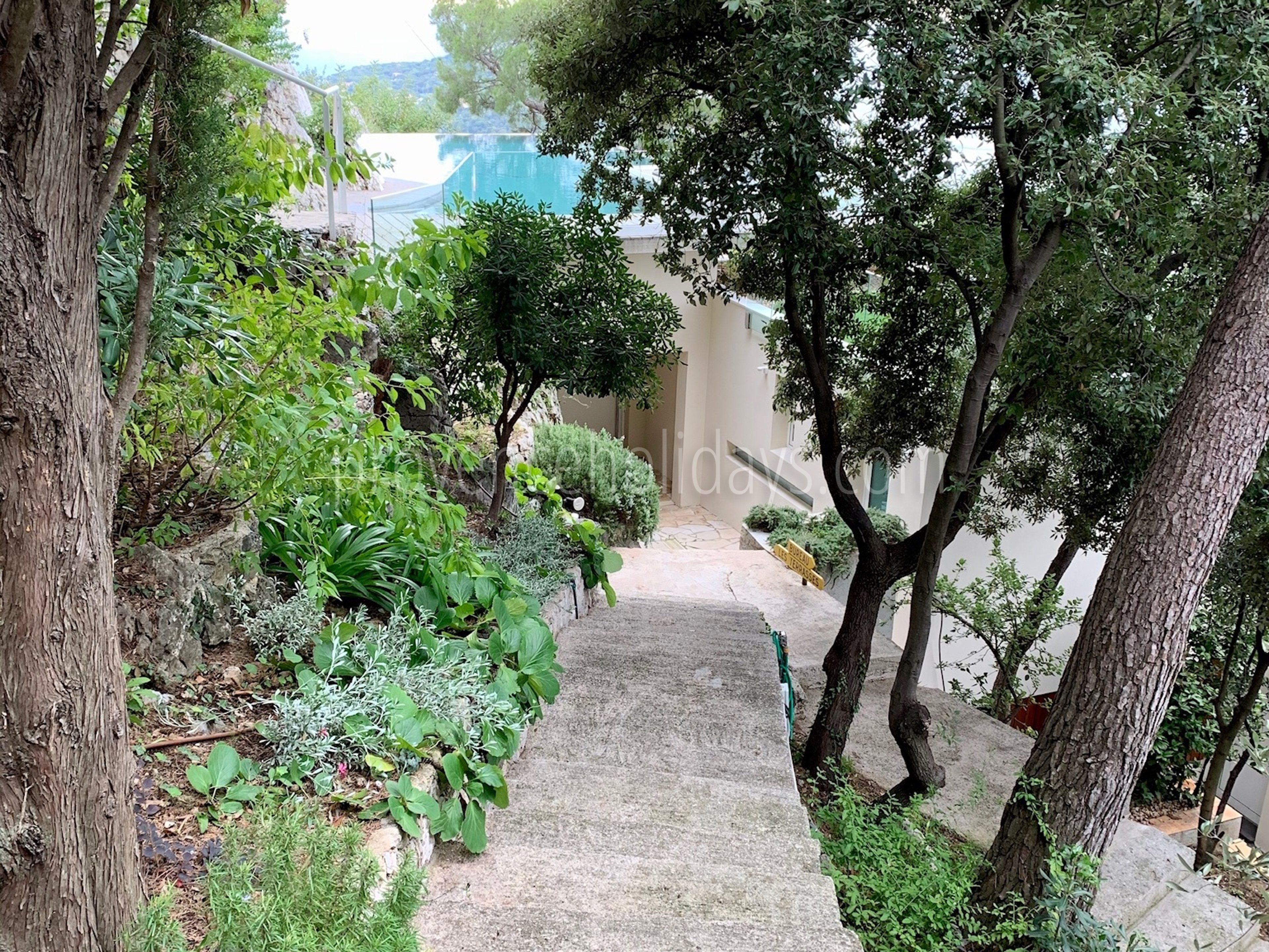 26 - Villa Altamira: Villa: Exterior