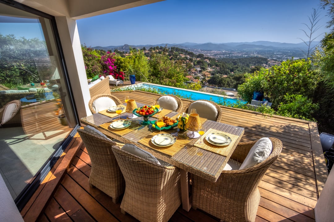 Villa au style raffiné avec Piscine Privée à Hyères La Villa Emerald - 4