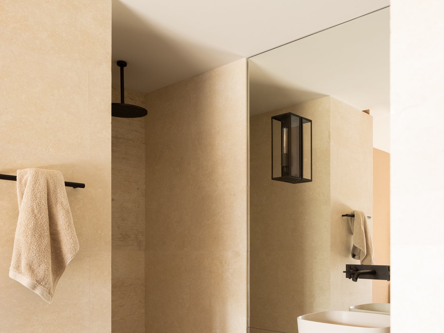 25 - Mas des Collines: Villa: Bathroom