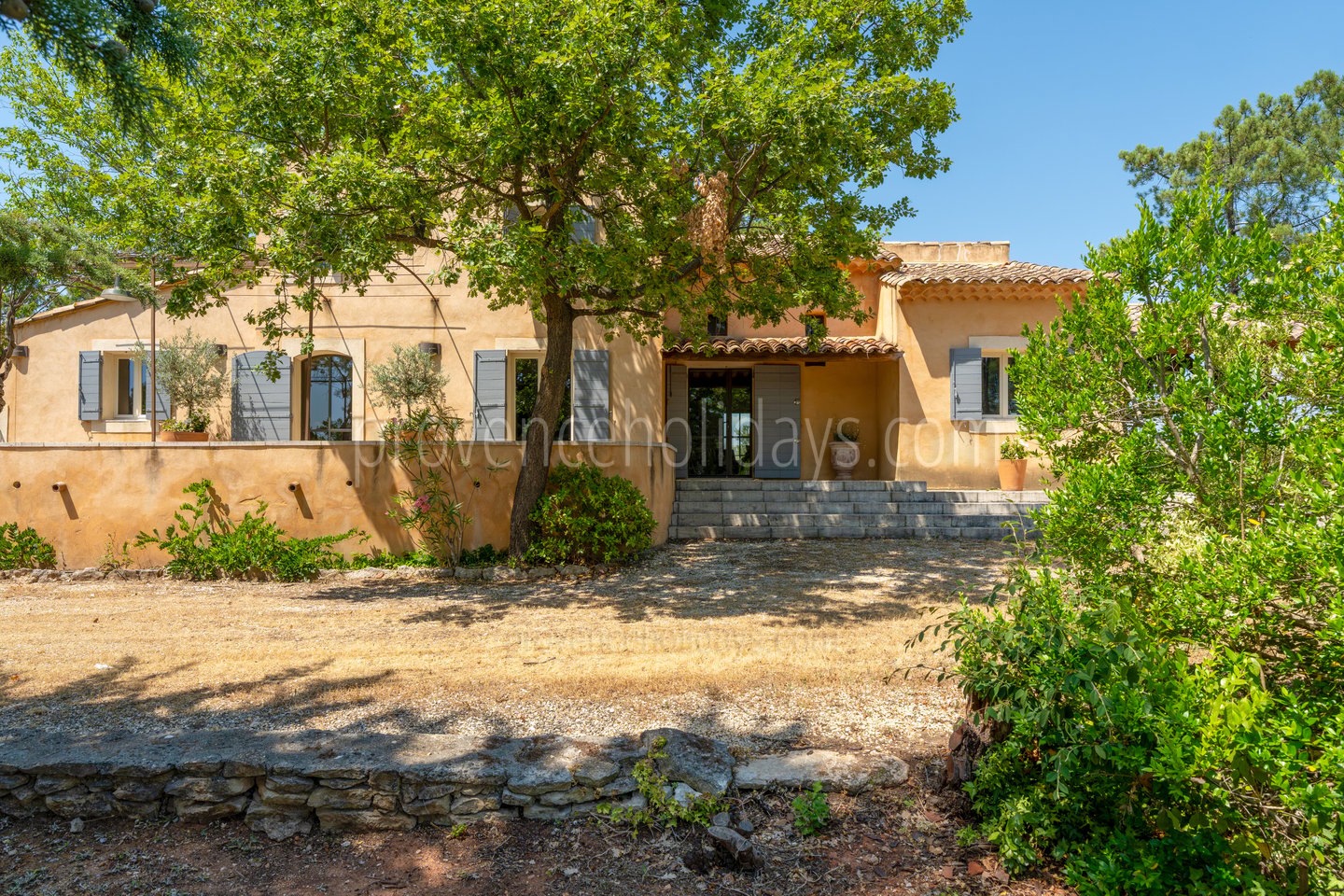 27 - La Maison des Ocres: Villa: Exterior