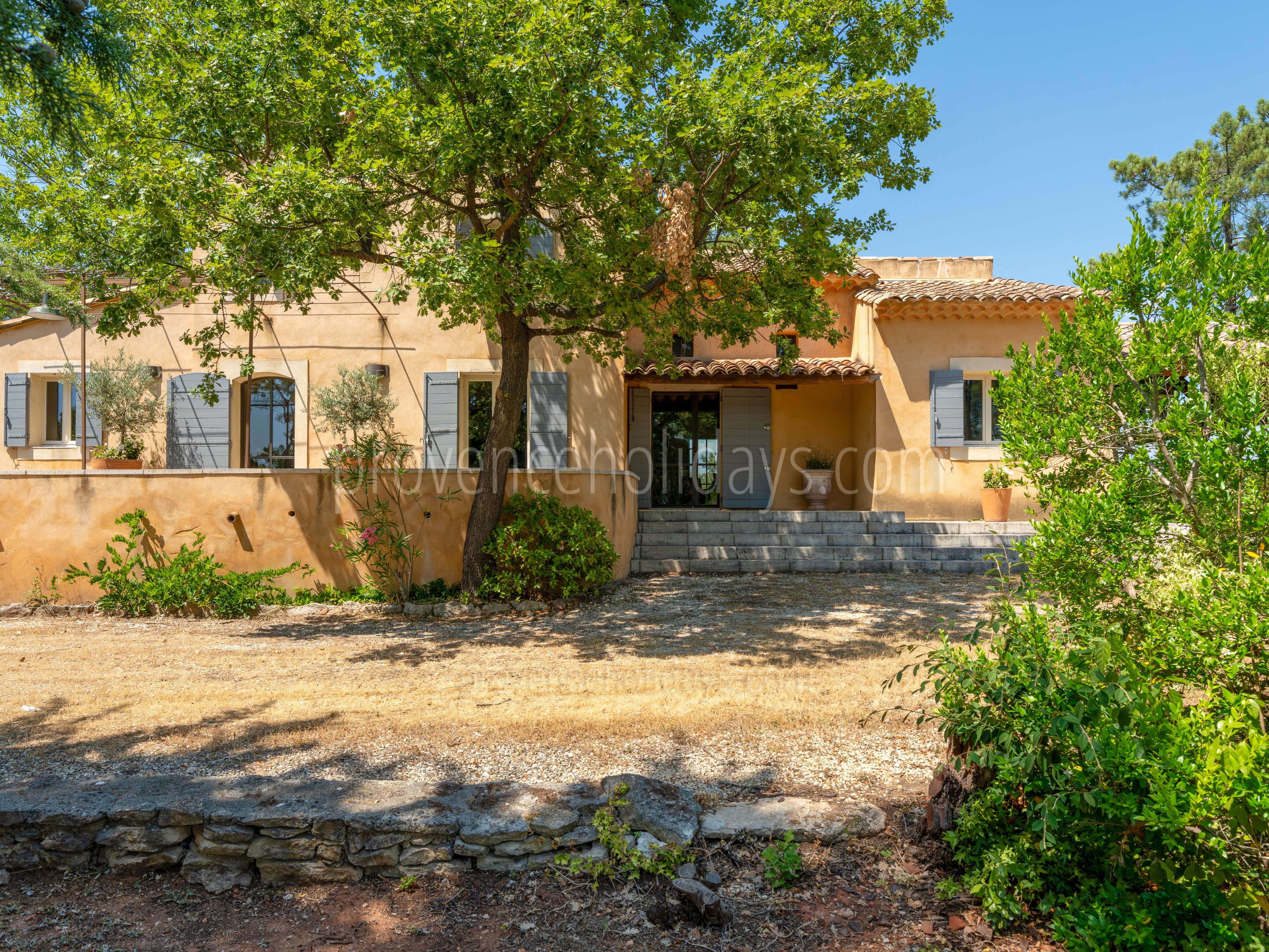27 - La Maison des Ocres: Villa: Exterior