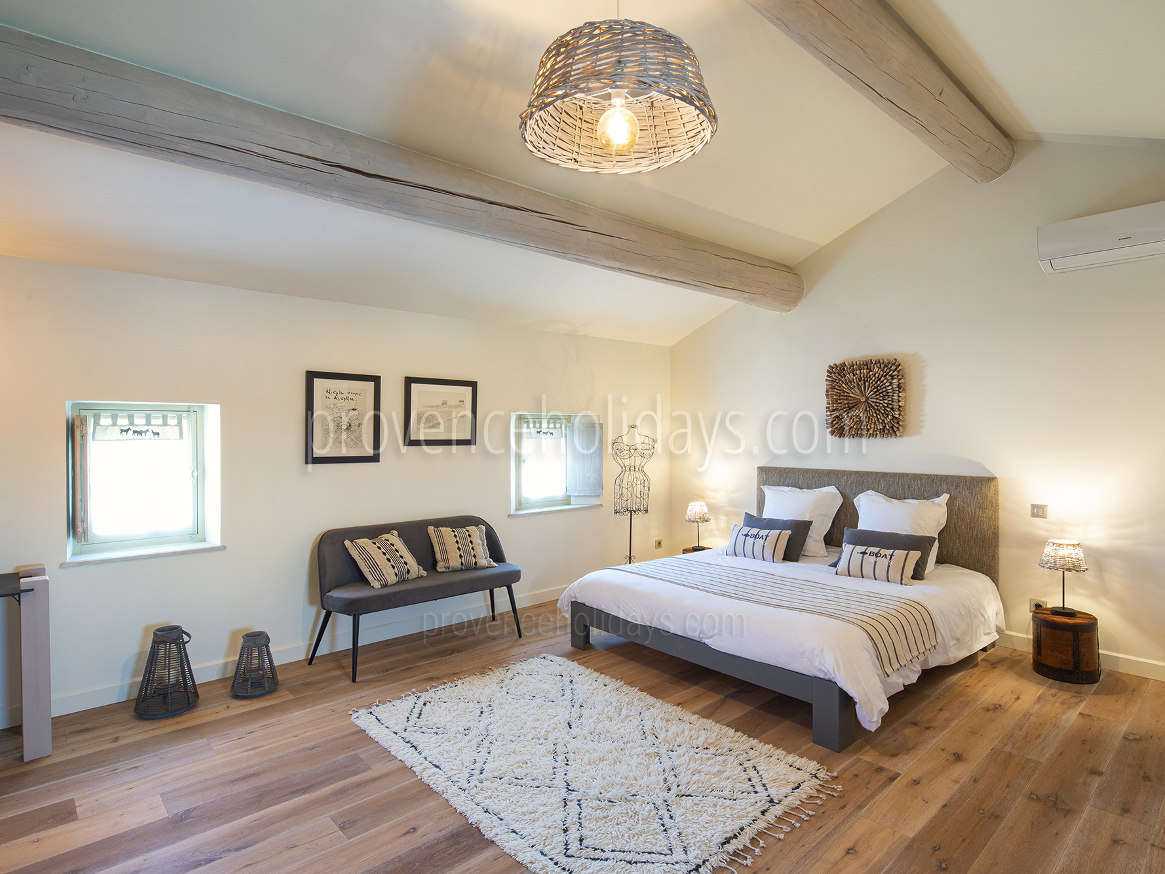 34 - Mas Robion: Villa: Bedroom