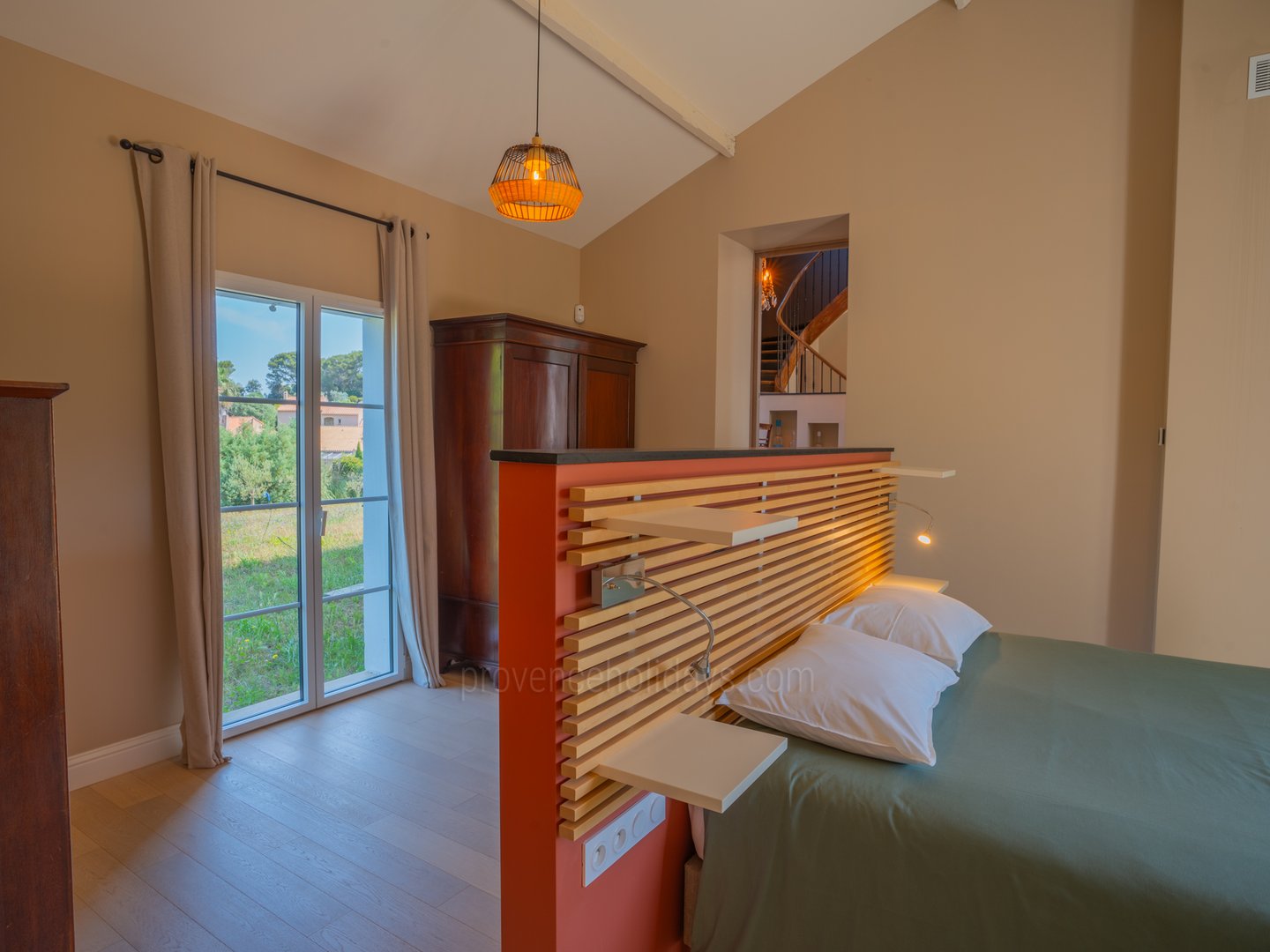 20 - Bastidon: Villa: Bedroom