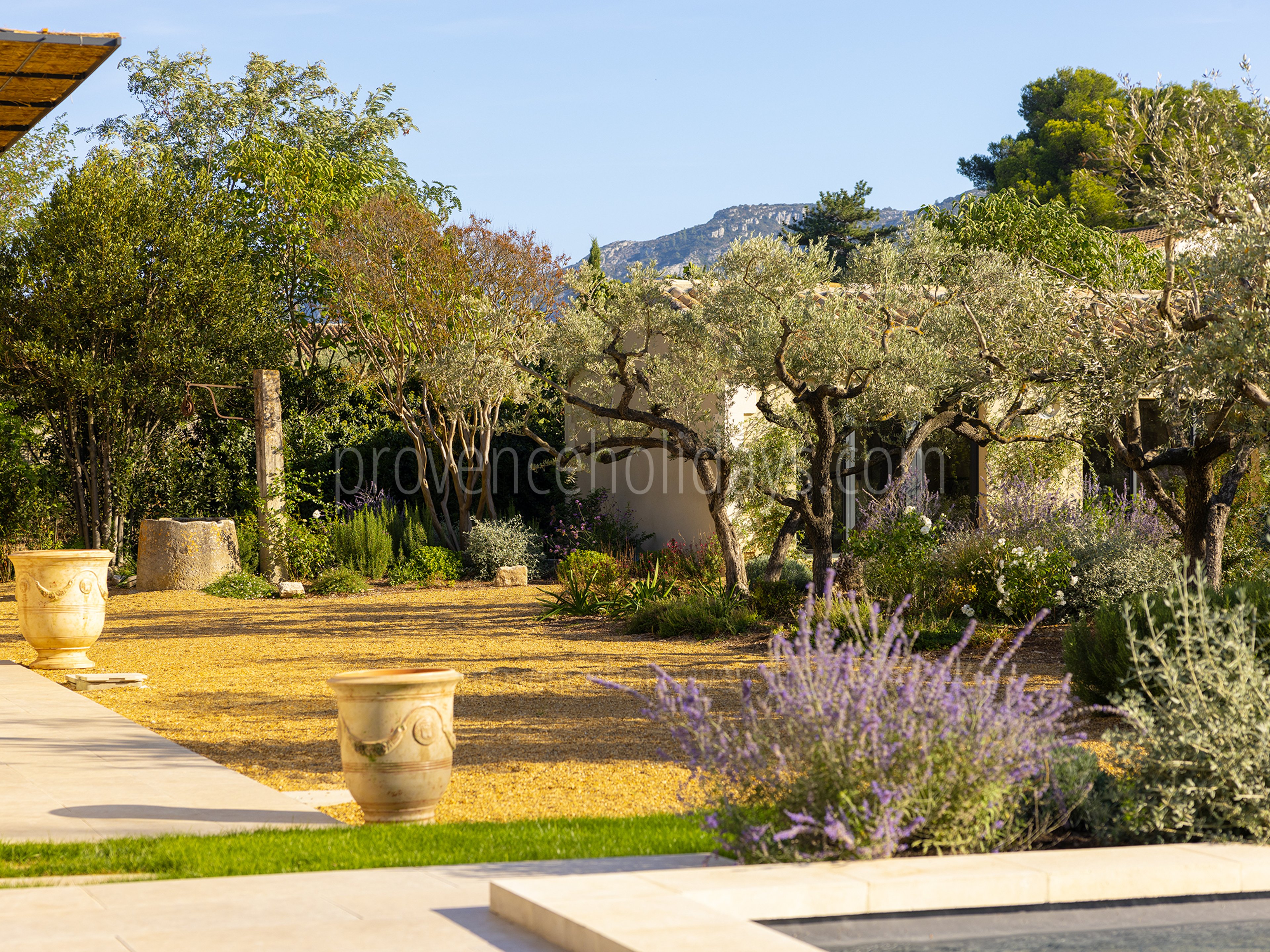 19 - Mas Leonie: Villa: Exterior
