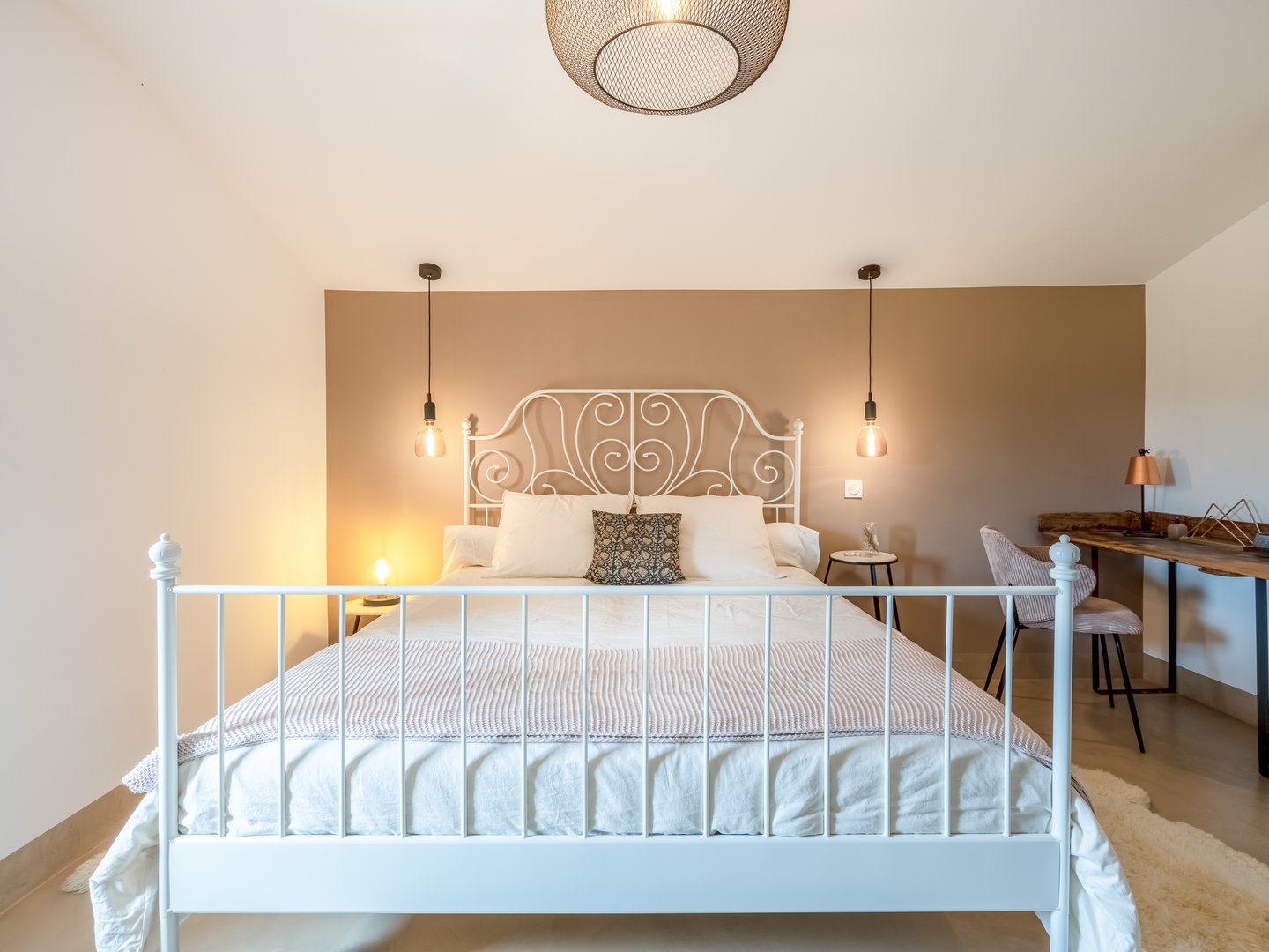 33 - Mas de Seguret: Villa: Bedroom