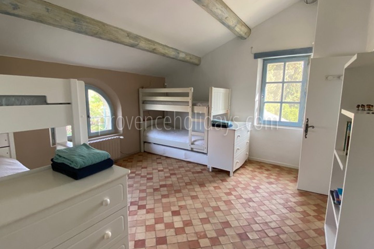 5 - le Refuge Provençal: Villa: Bedroom