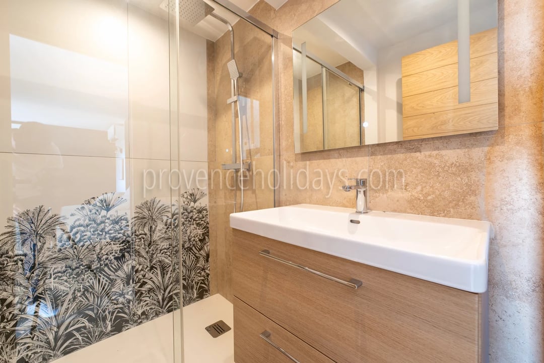 53 - Hedendaagse villa in Cavalaire-sur-Mer: Villa: Bathroom