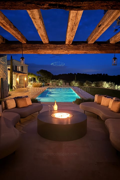 52 - Mas des Collines: Villa: Exterior