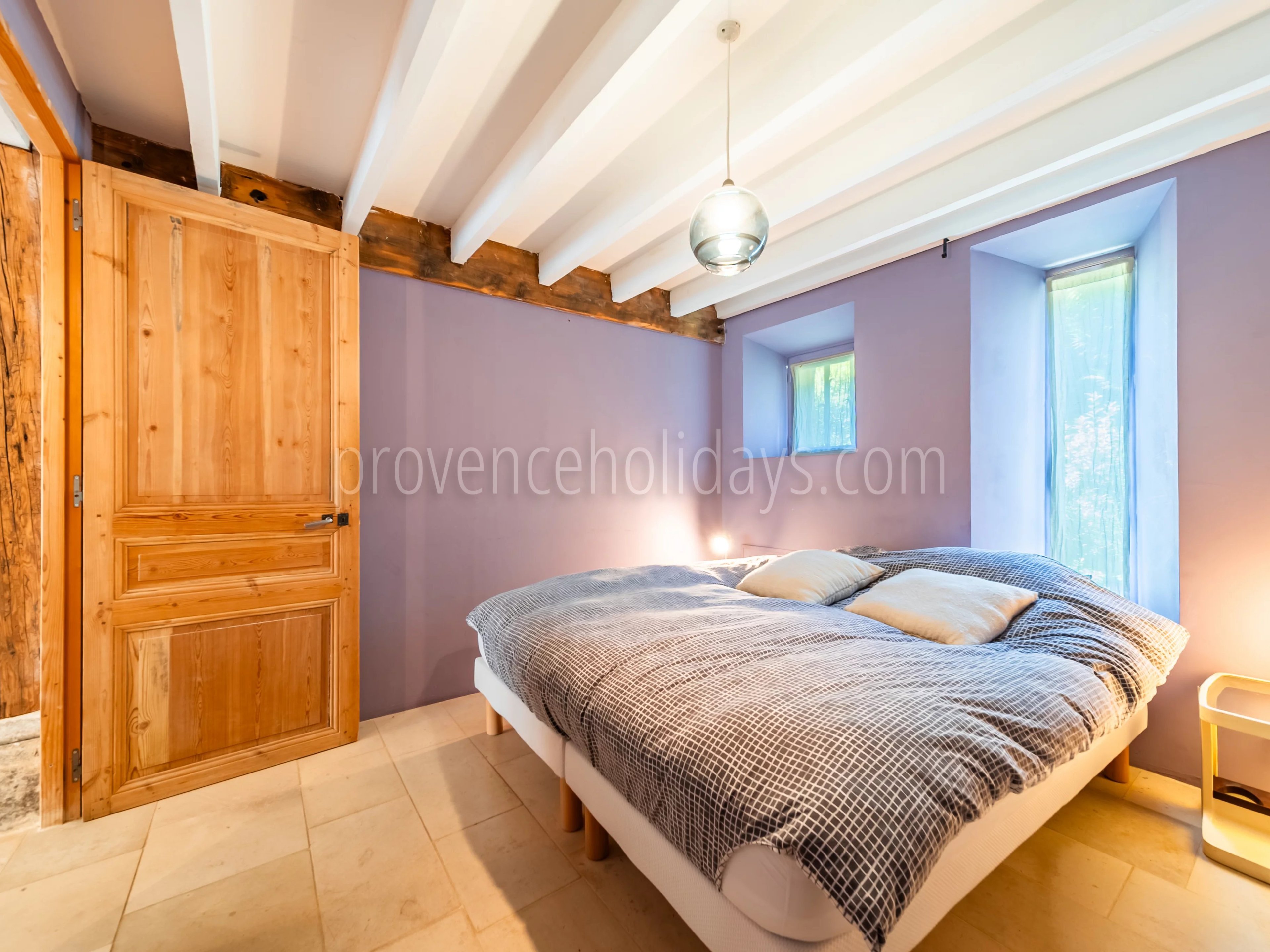 14 - Characterful mas in Cavaillon: Villa: Bedroom