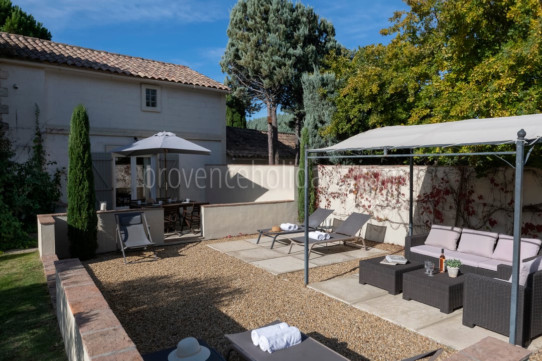 11 - Domaine de Joucas: Villa: Exterior