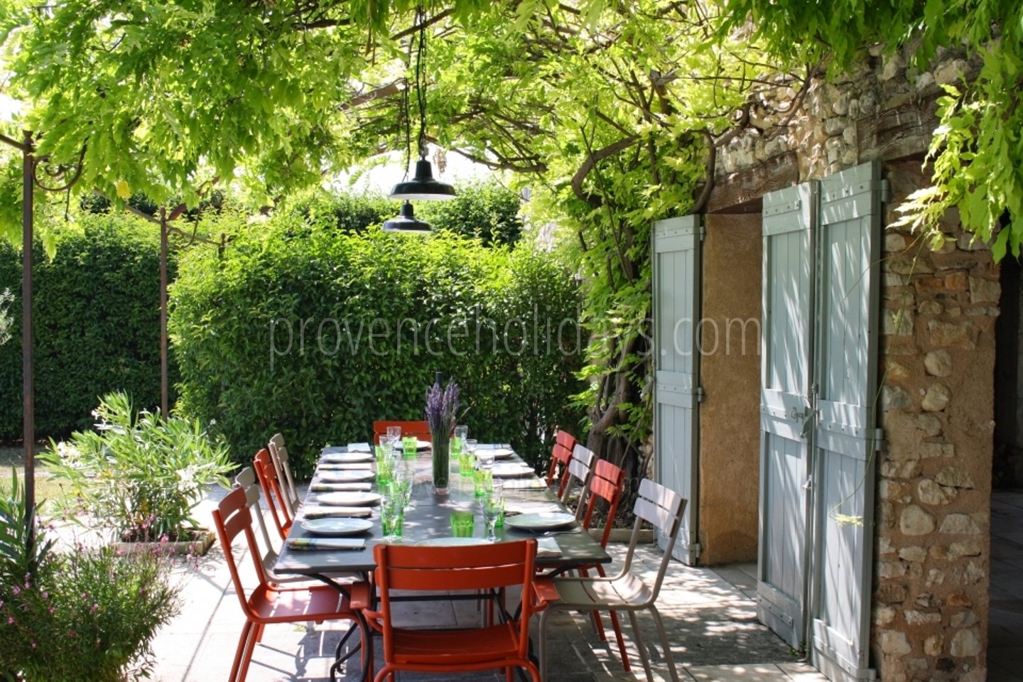 14 - Mas des Lavandes: Villa: Exterior