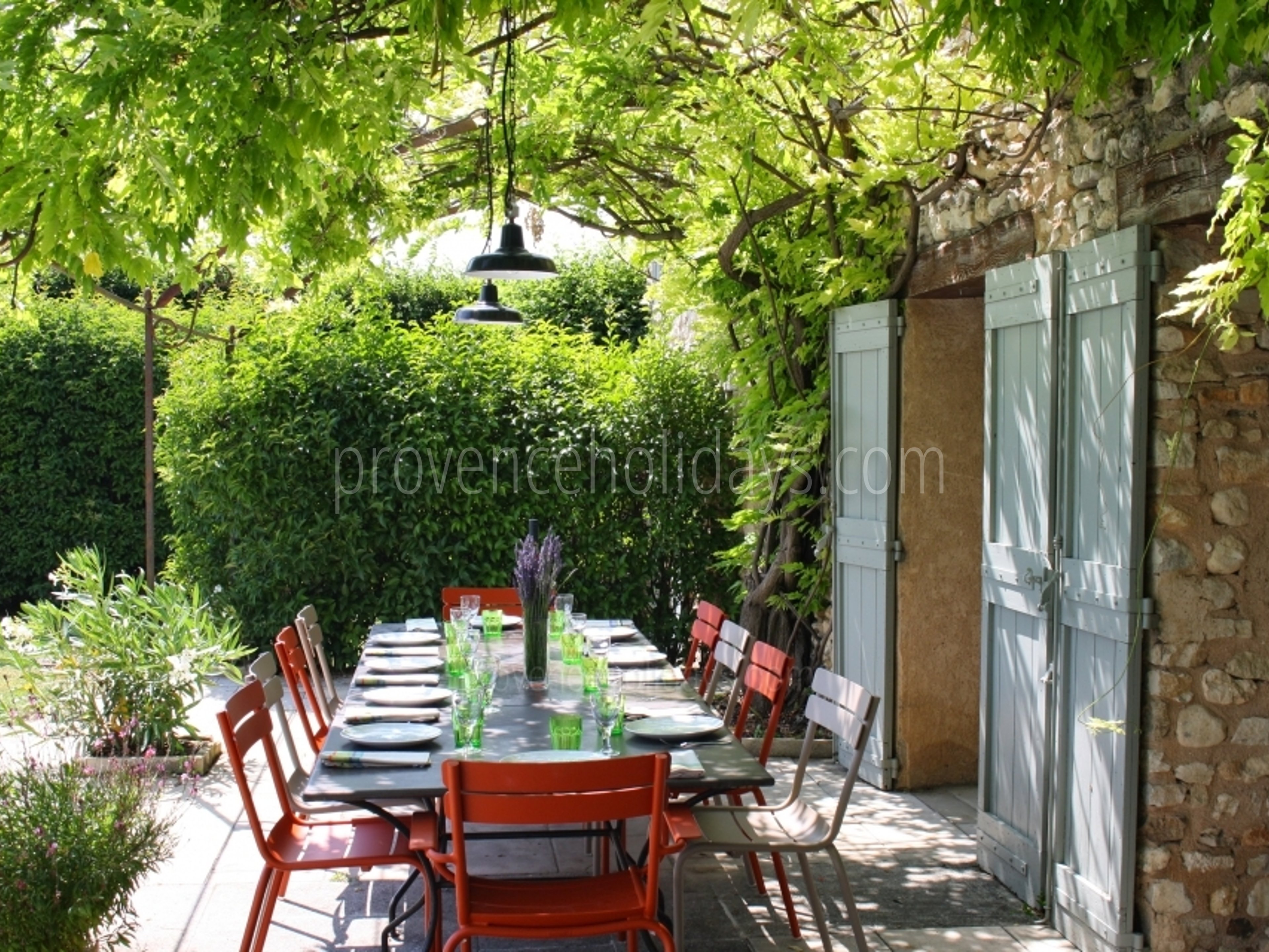14 - Mas des Lavandes: Villa: Exterior