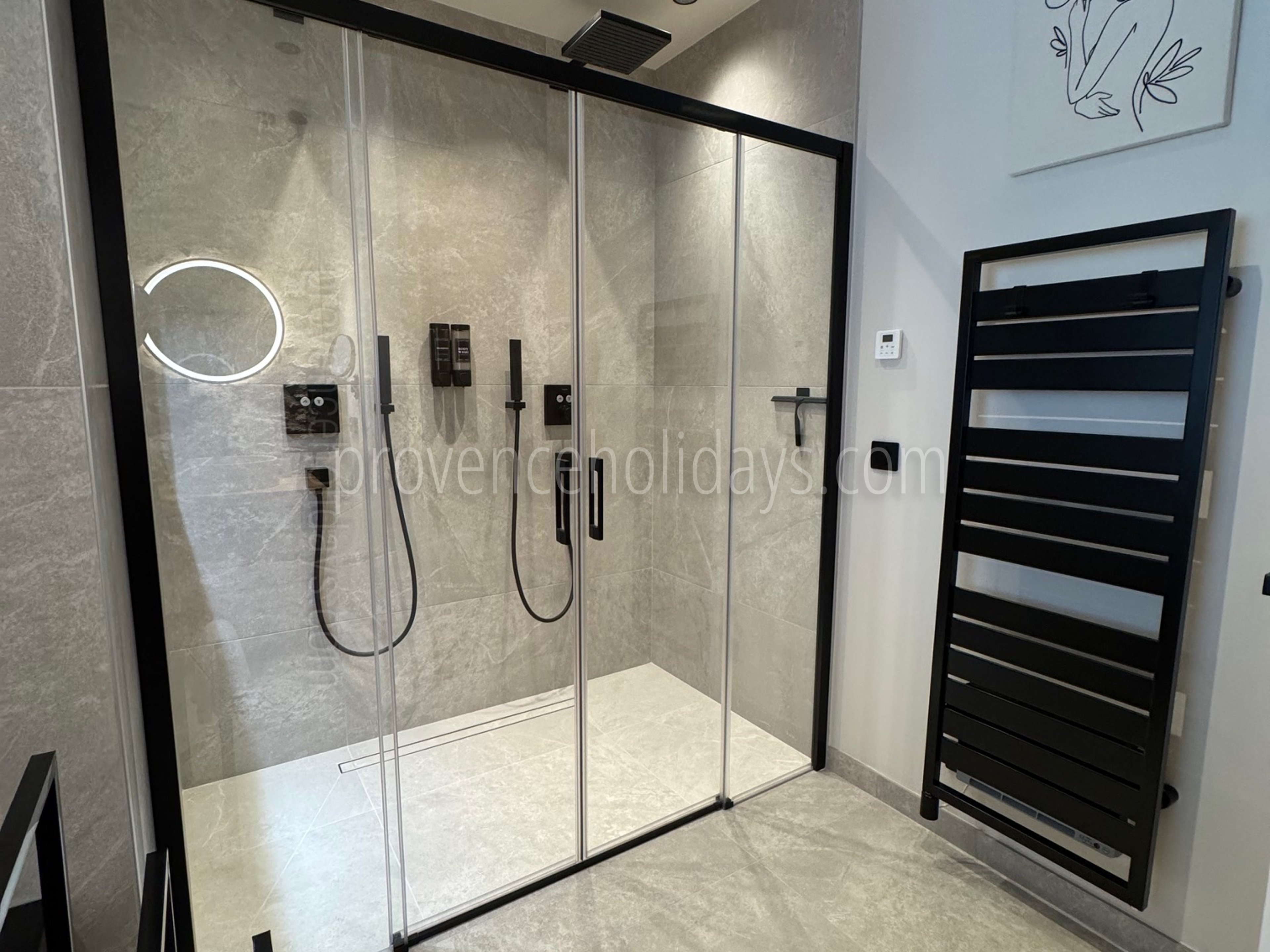 49 - Mas de l\'Oiseau: Villa: Bathroom