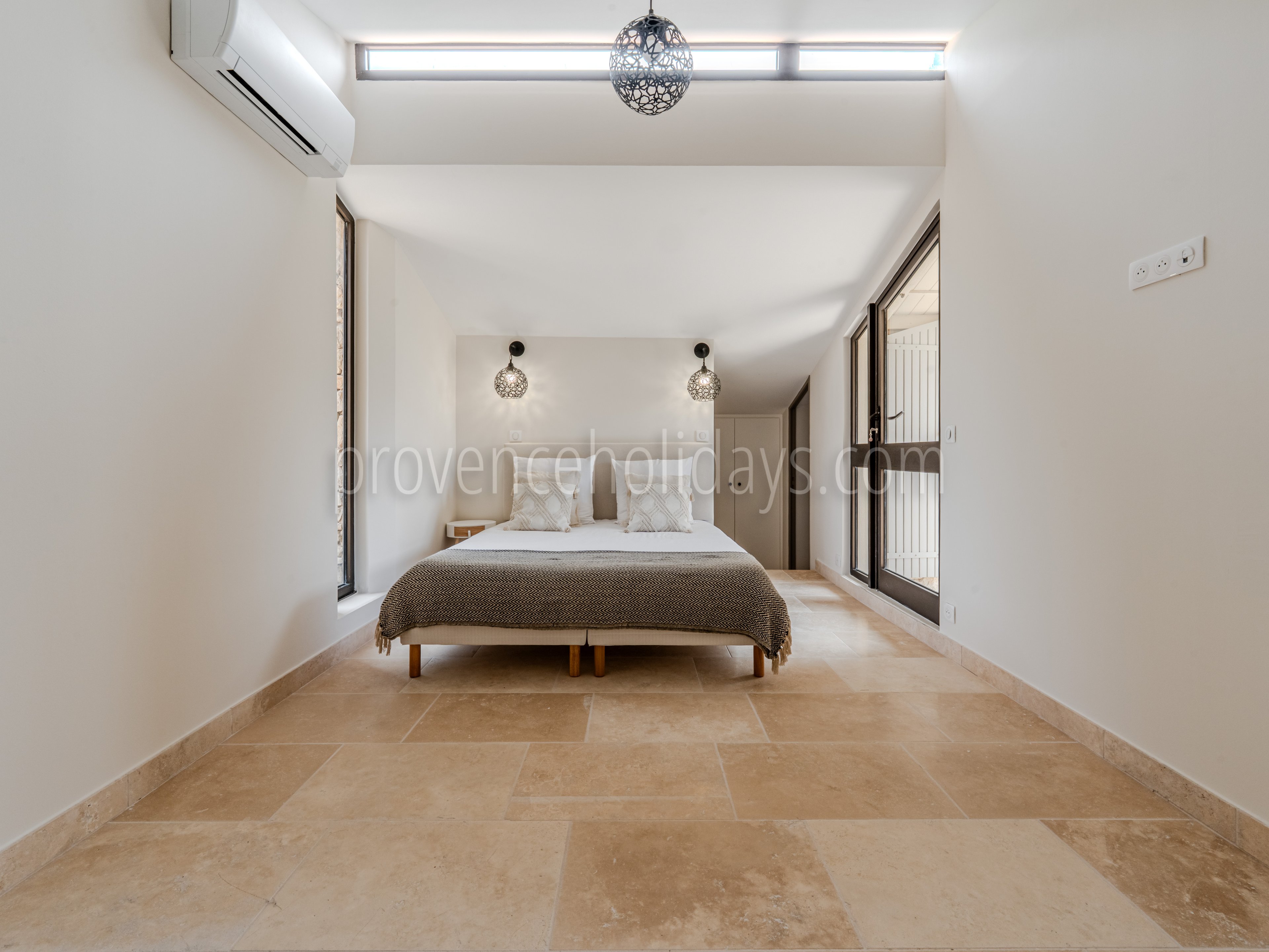 22 - Mas de la Rivière Secrète: Villa: Bedroom 1
