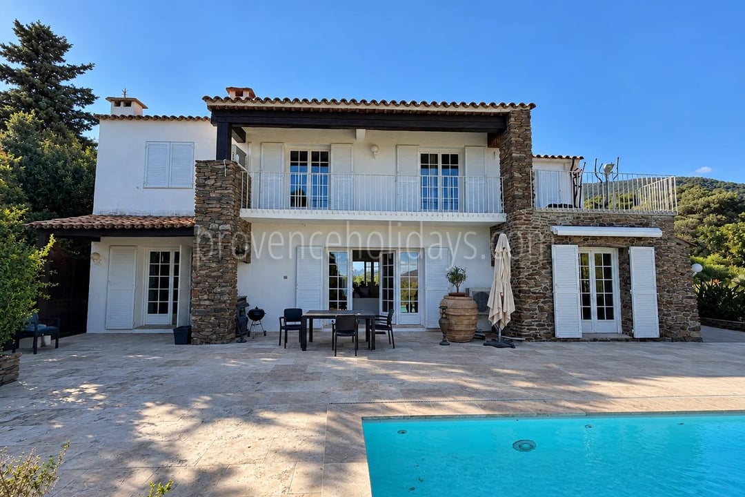 2 - Villa mit Meerblick in Cavalaire-sur-Mer: Villa: Pool