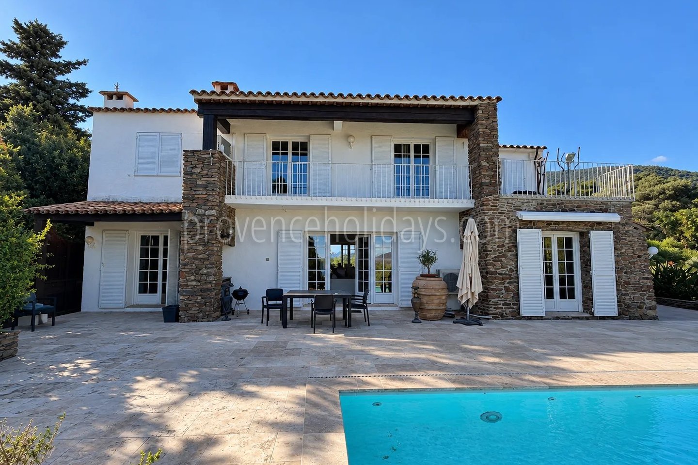 2 - Villa met zeezicht in Cavalaire-sur-Mer: Villa: Pool