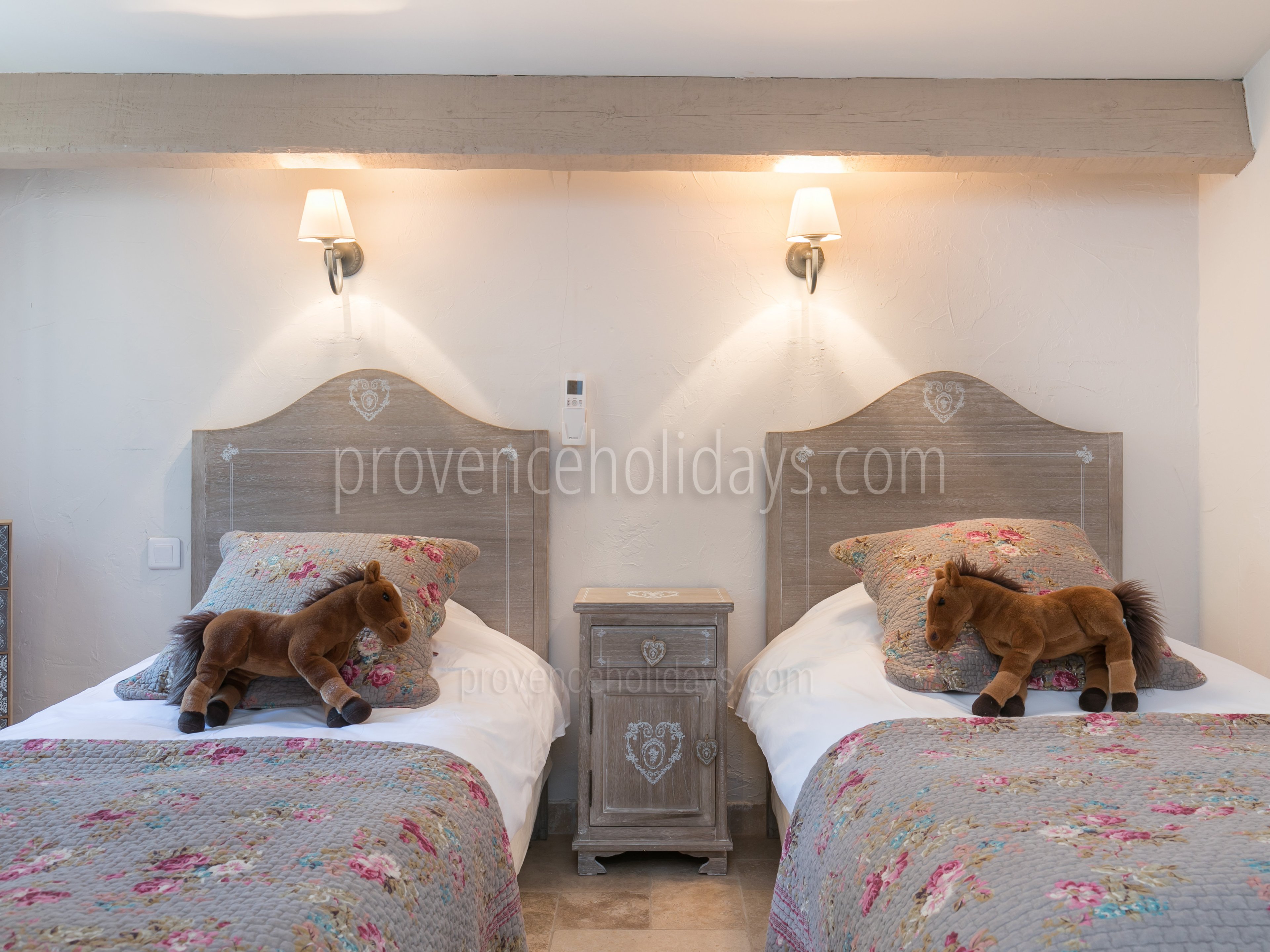 23 - Bastide du Var: Villa: Bedroom