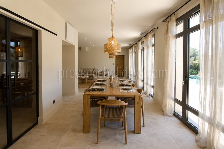 11 - Villa within walking distance of Maussane-les-Alpilles: Villa: Interior