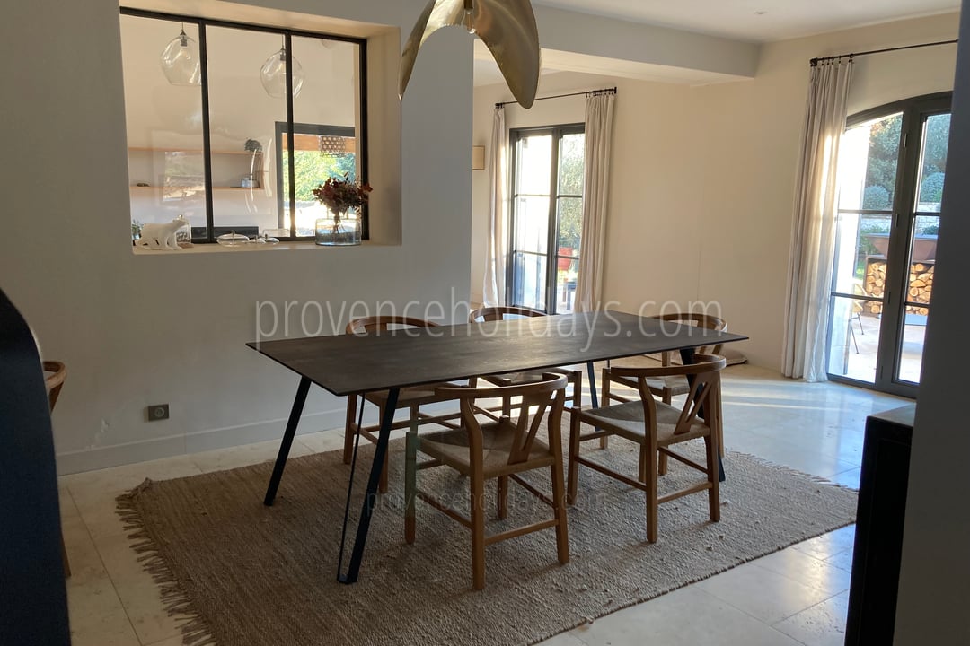 29 - Le Mas Provençal: Villa: Interior