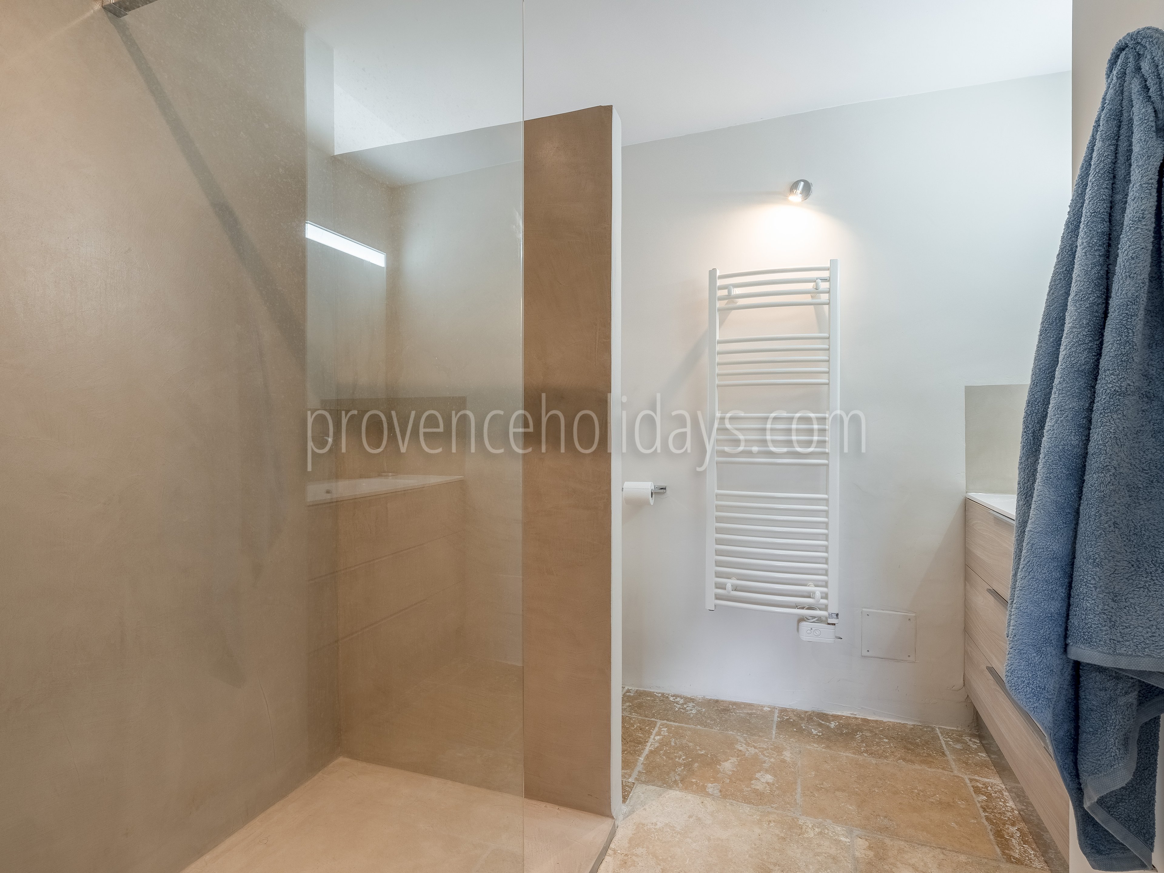 25 - Mas du Fort: Villa: Bathroom