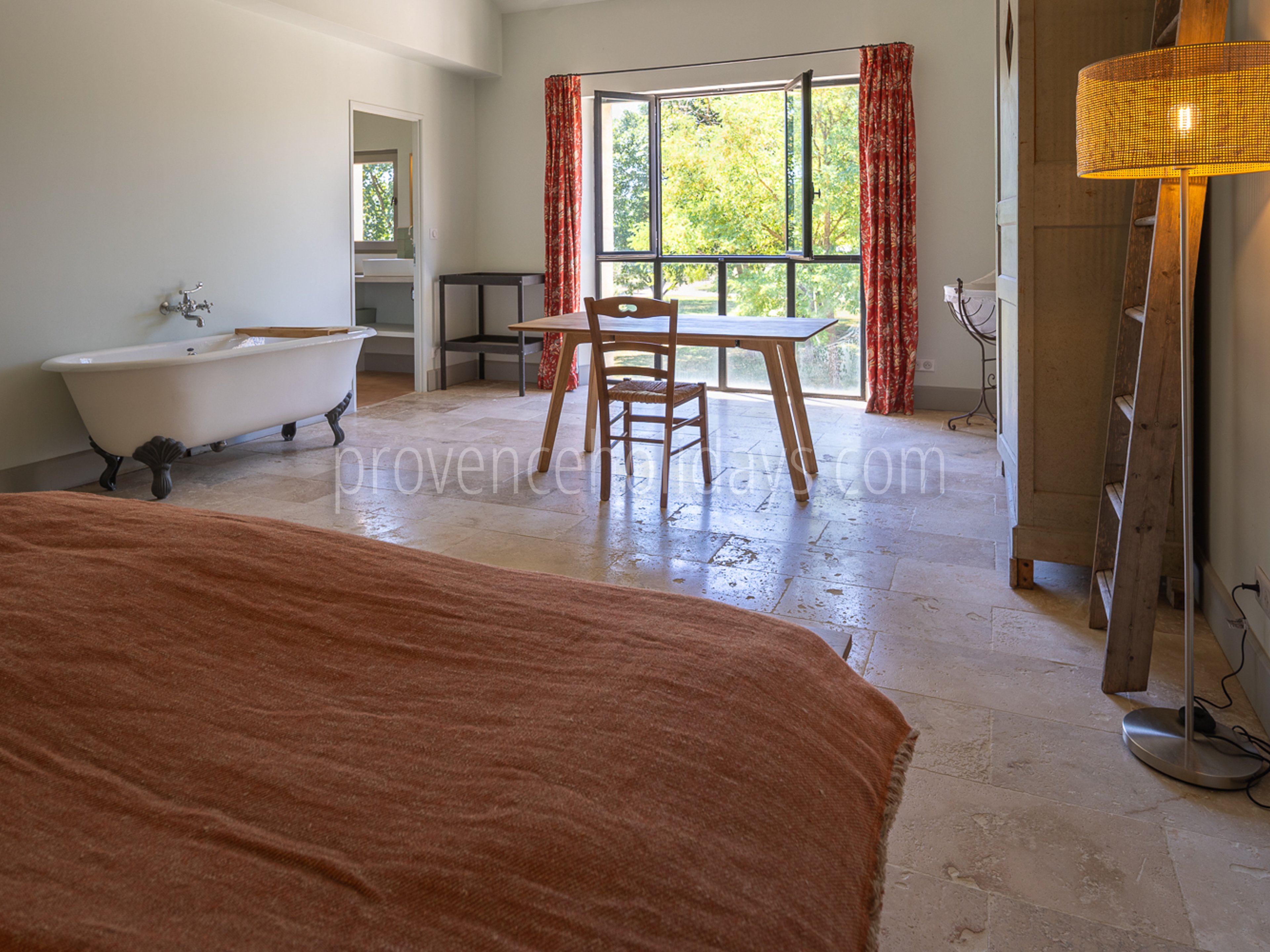 6 - Mas du Lierre: Villa: Interior