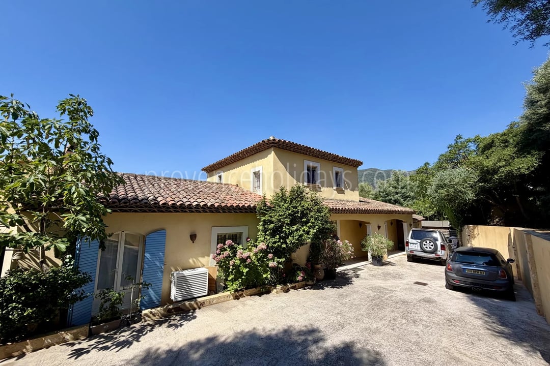 20 - Provençaalse villa in Cavalaire-sur-Mer: Villa: Exterior