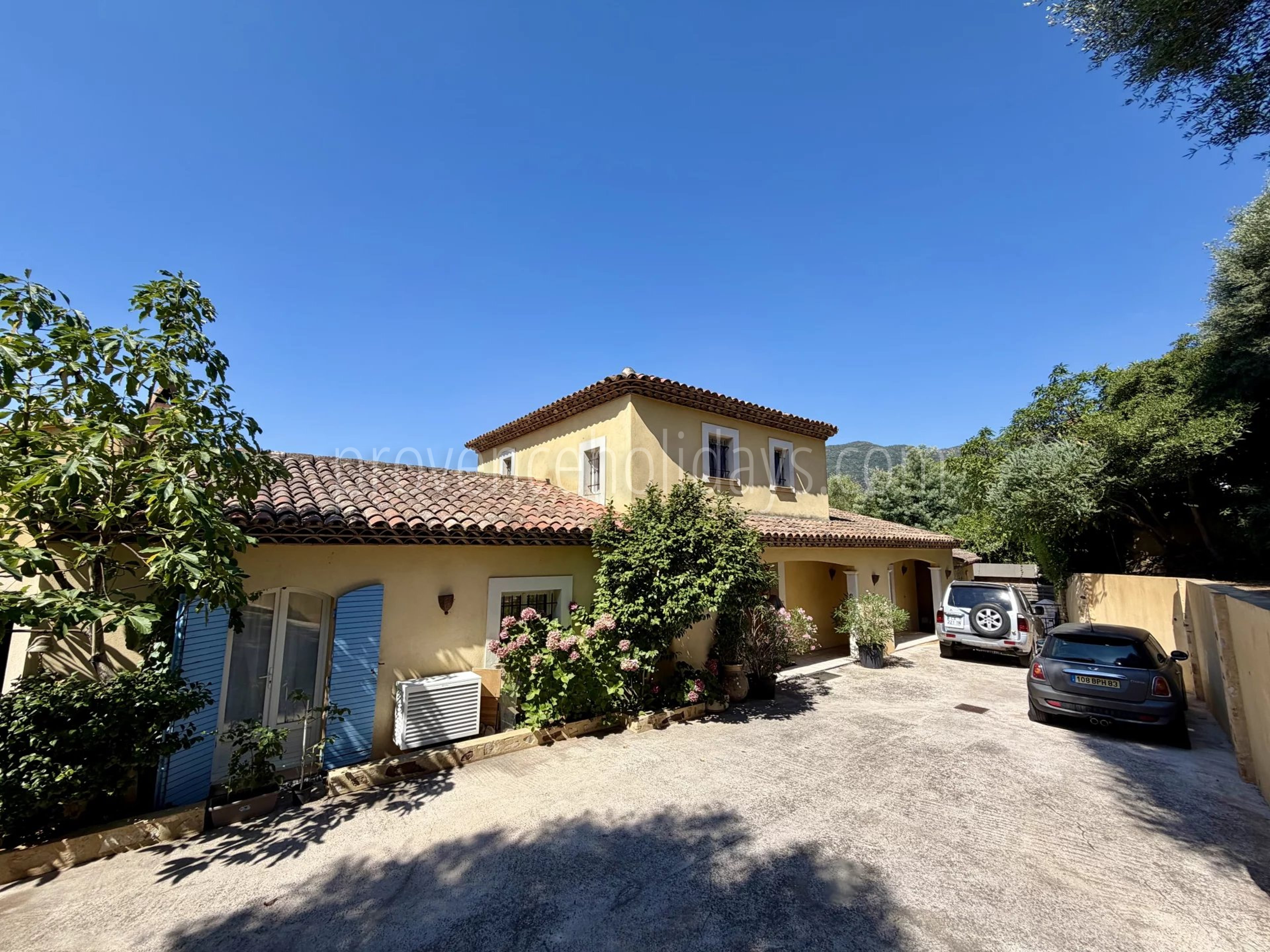 20 - Provençaalse villa in Cavalaire-sur-Mer: Villa: Exterior