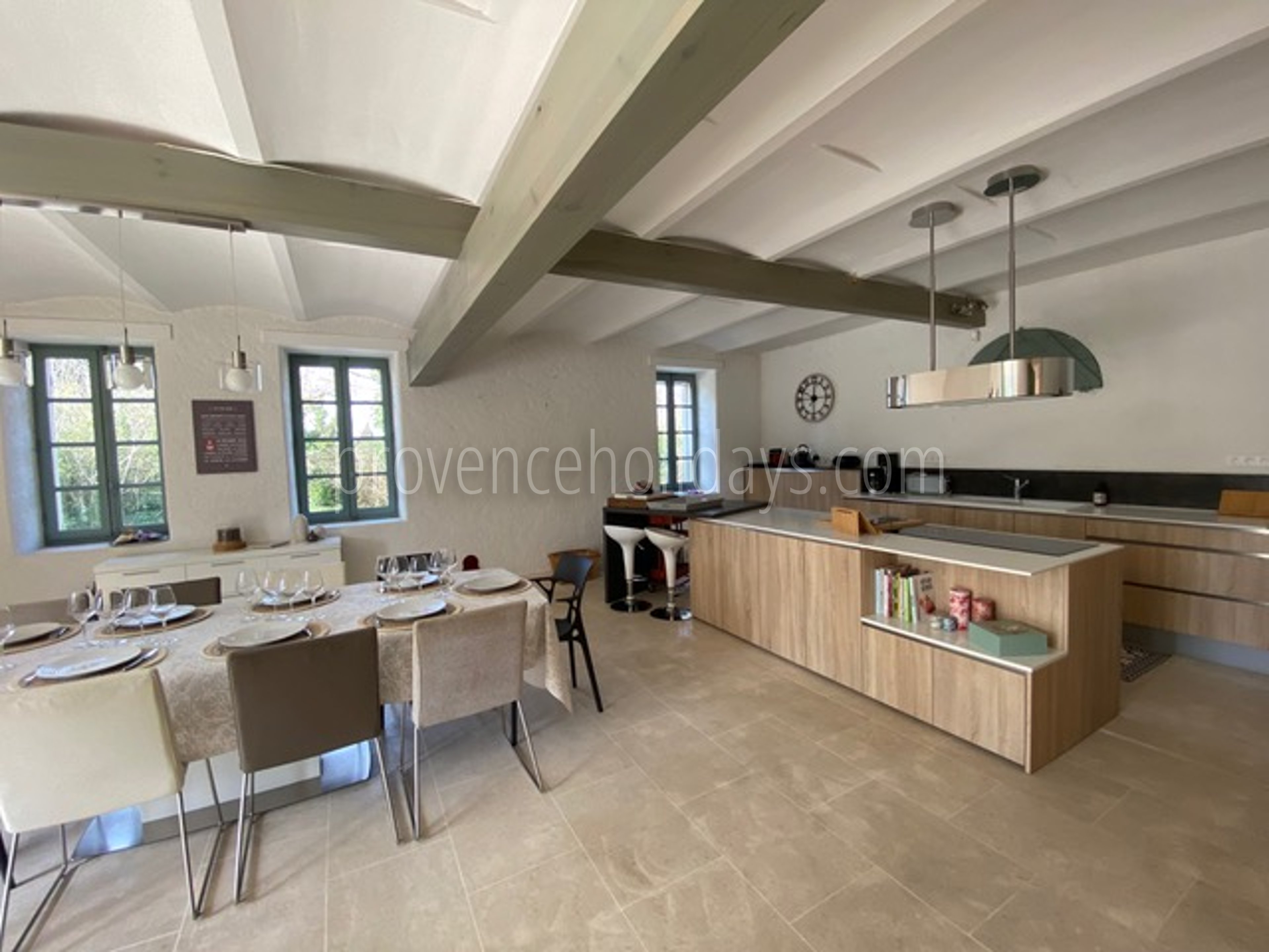 2 - le Refuge Provençal: Villa: Interior