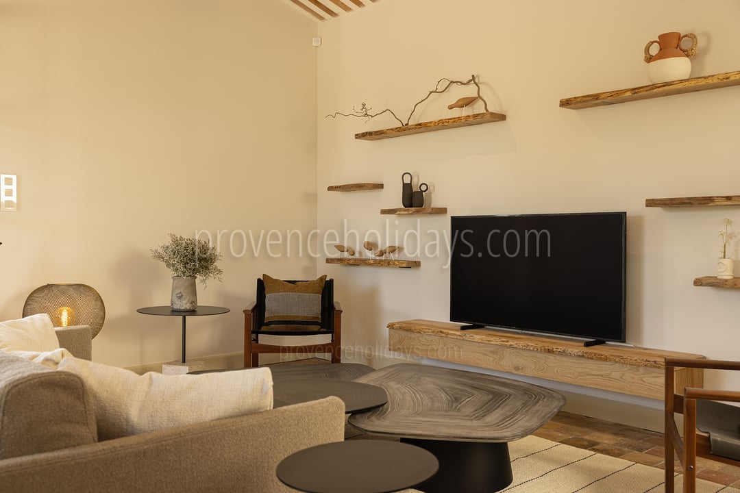 13 - Mas du Rocher: Villa: Interior