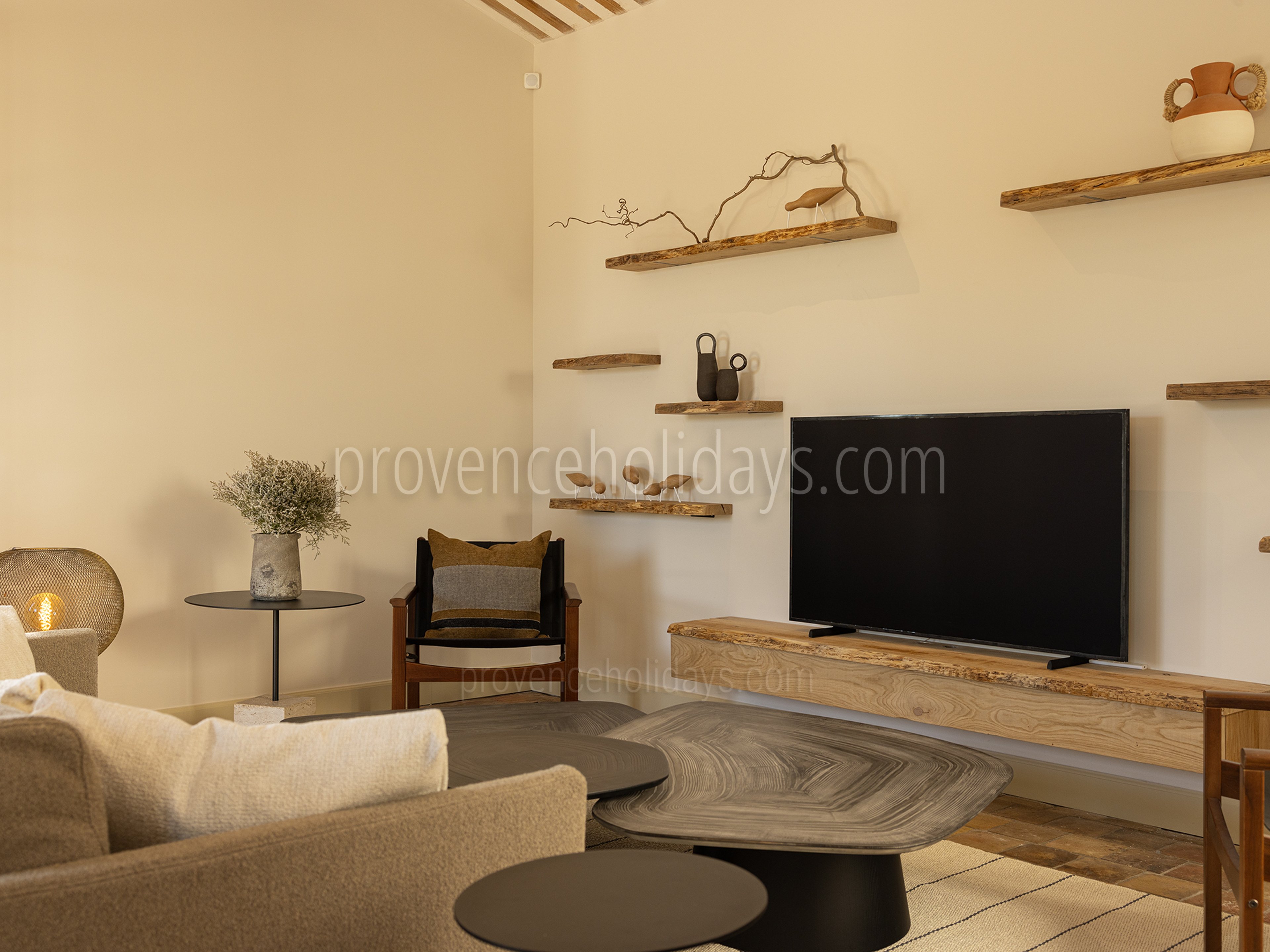 13 - Mas du Rocher: Villa: Interior