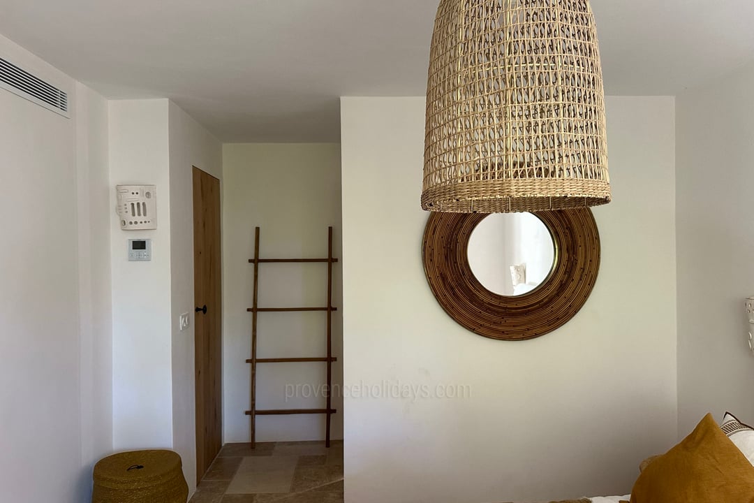 11 - Villa Luna: Villa: Bedroom