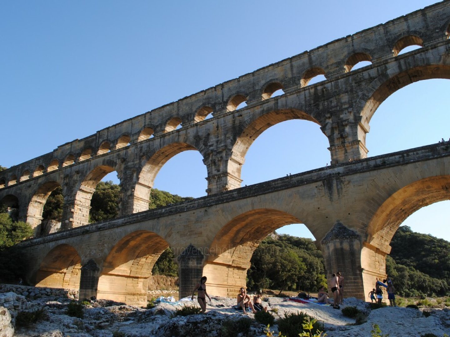 67 - Mas Pont-du-Gard: Villa: Exterior