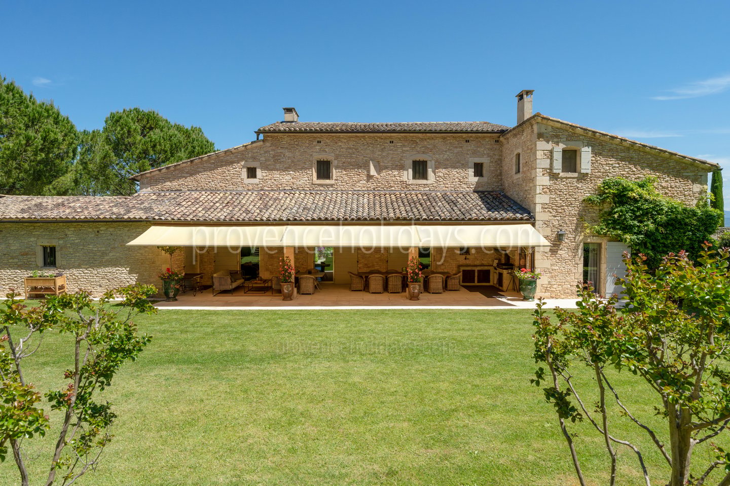 9 - Le Mas de Goult (24): Villa: Exterior