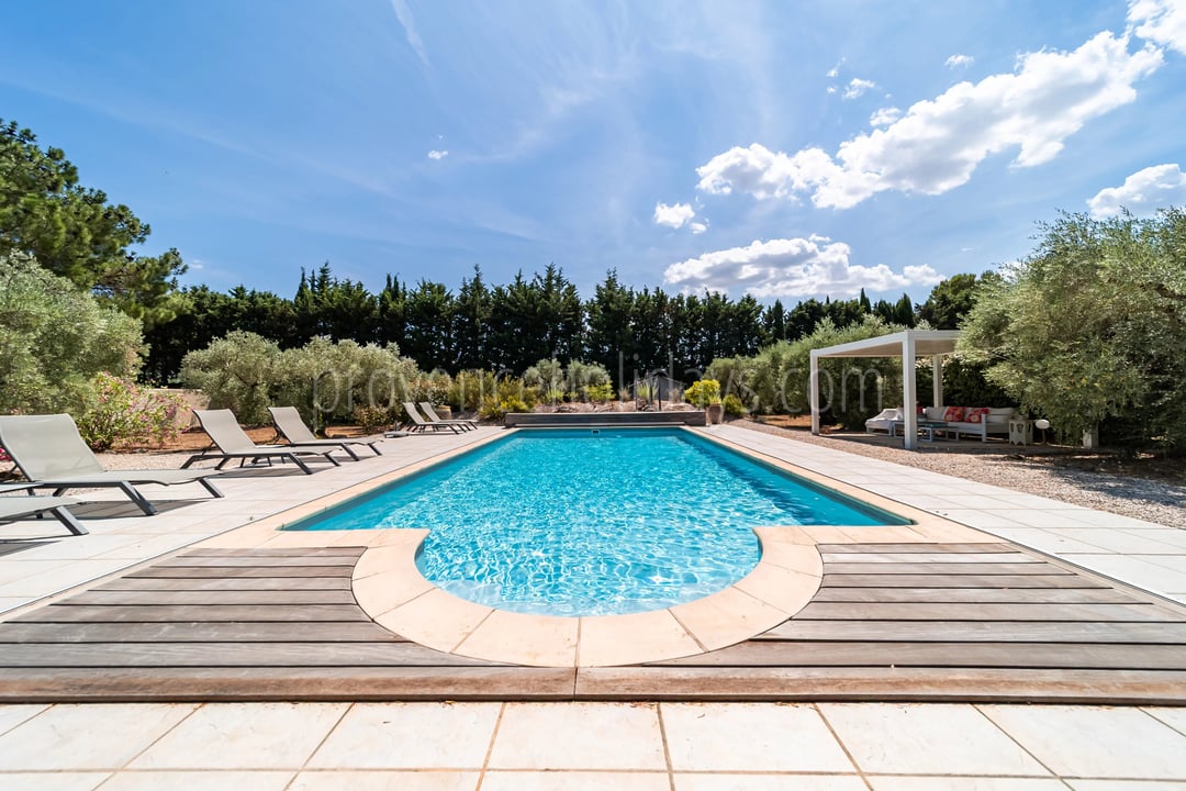 Single-storey villa with 80 olive trees in Mouriès - Swimming Pool