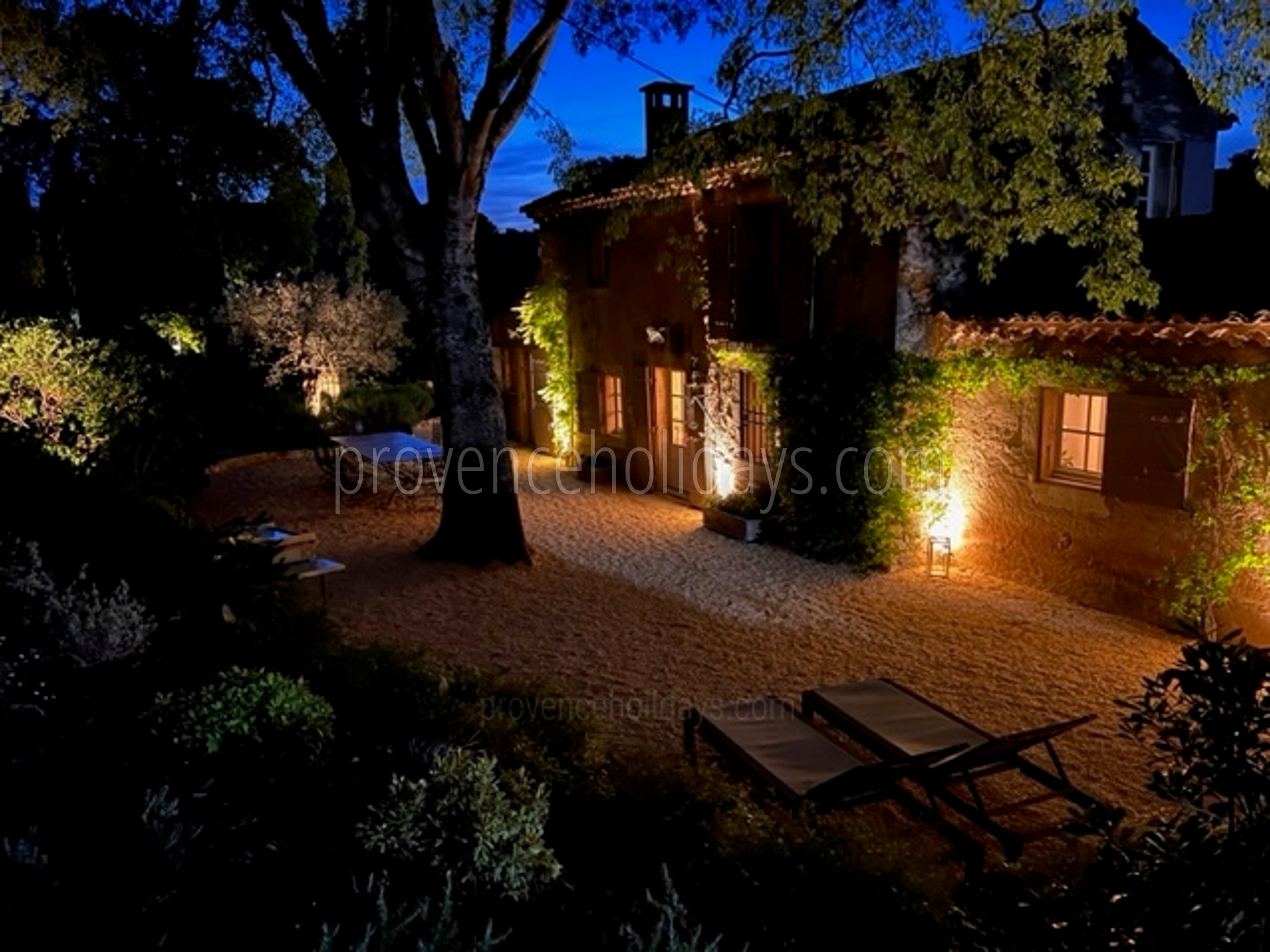 34 - Le Mazet Saint Paul: Villa: Exterior