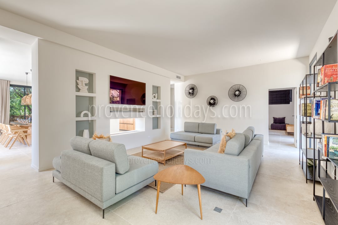 8 - Villa l\'Olivier Blanc: Villa: Interior