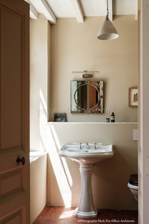29 - La Bastide du Millénaire: Villa: Bathroom