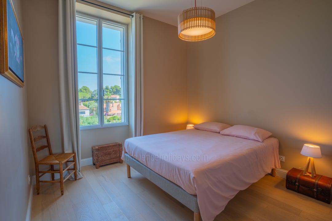 26 - Bastidon: Villa: Bedroom