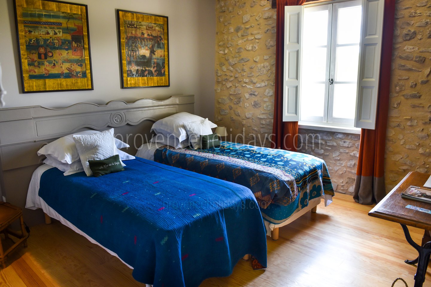 54 - Mas du Vaucluse: Villa: Bedroom